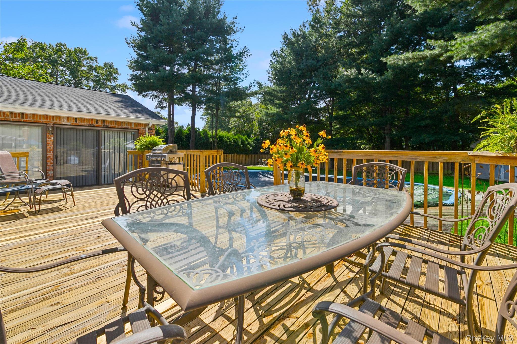 Single Family Glenridge Avenue  Suffolk County, NY 11790, MLS-1047831-17
