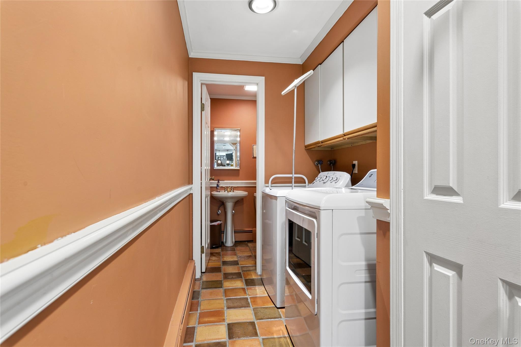Single Family Glenridge Avenue  Suffolk County, NY 11790, MLS-1047831-18