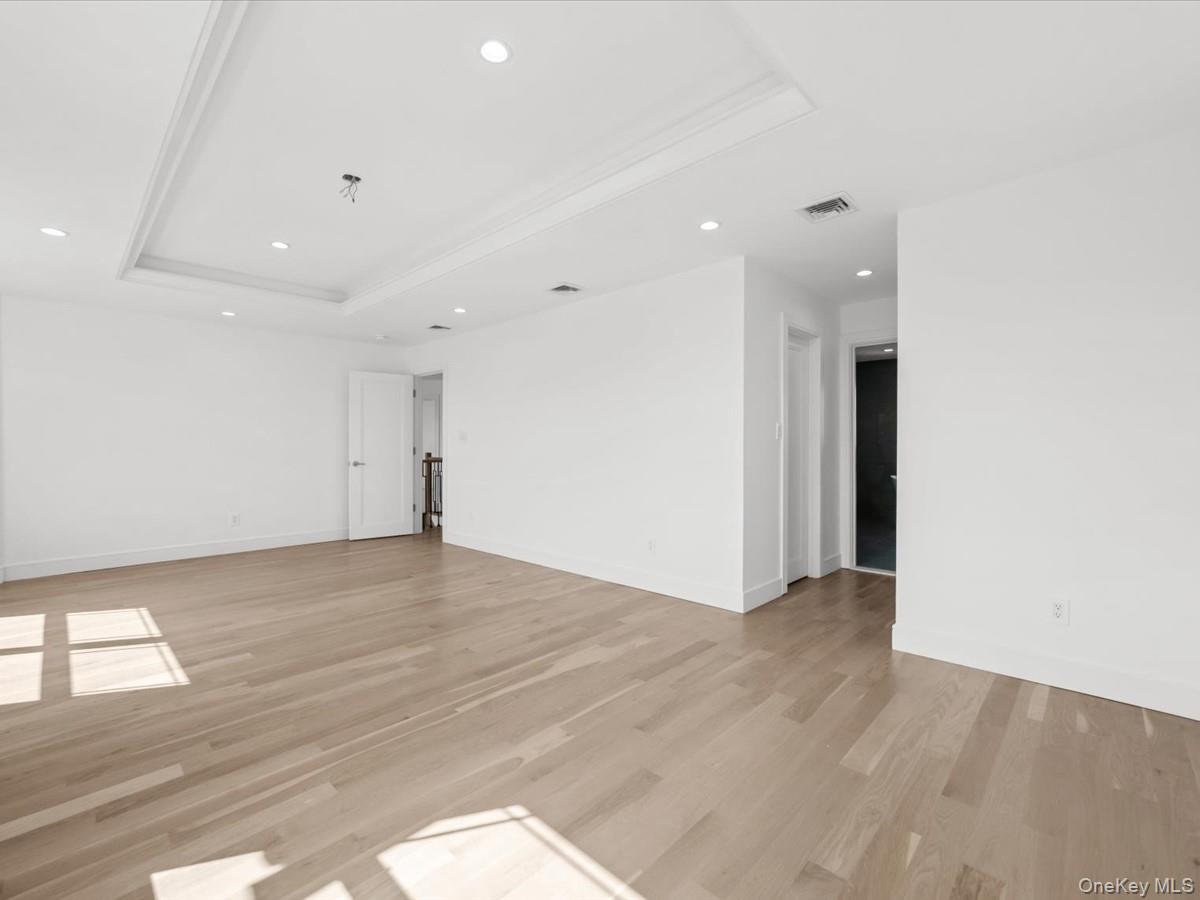 Single Family Alder Road Nassau County, NY 11710, MLS-1047833-29