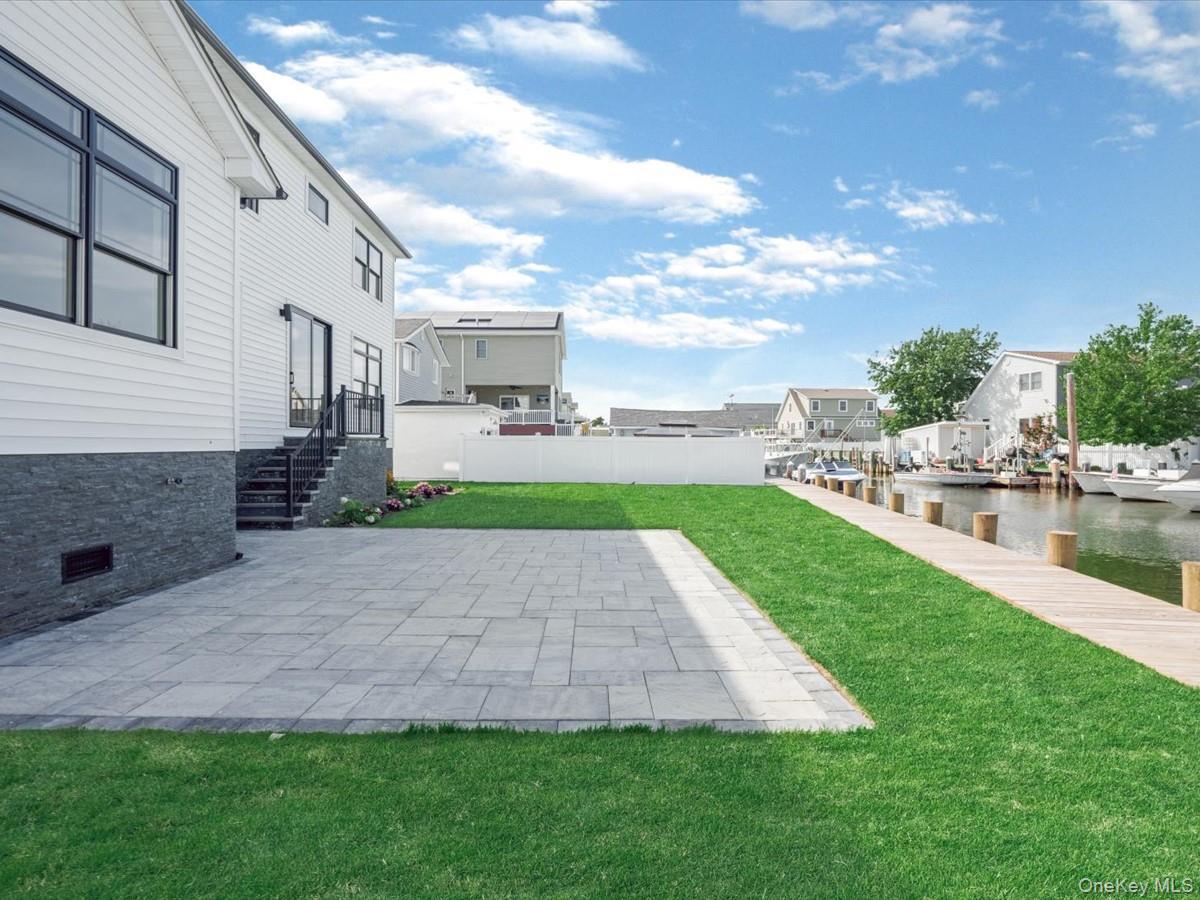 Single Family Alder Road Nassau County, NY 11710, MLS-1047833-35