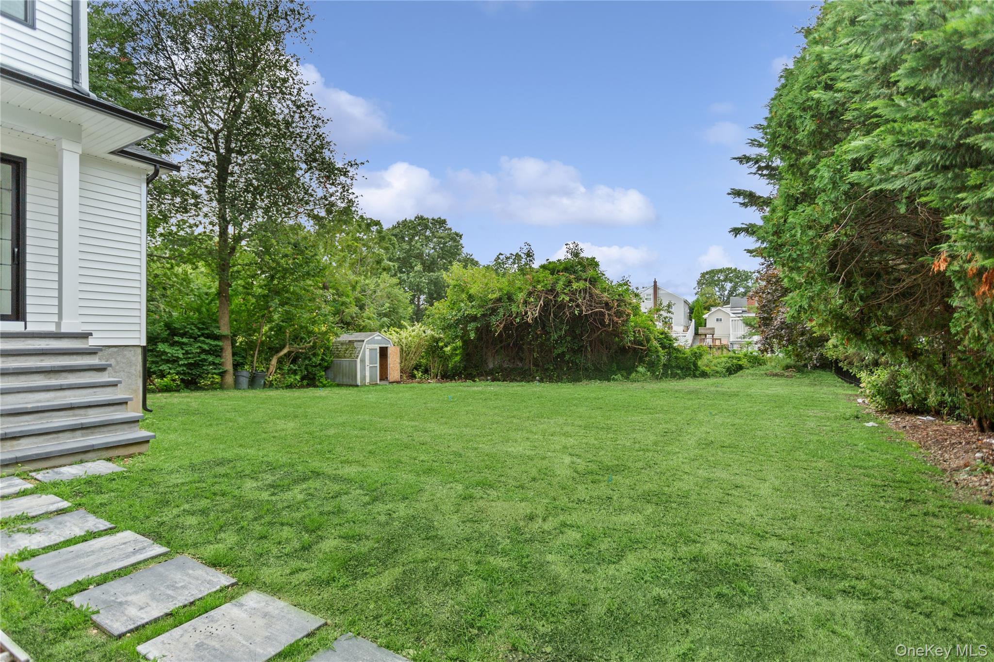 Single Family Dewey Avenue Nassau County, NY 11710, MLS-1047839-3