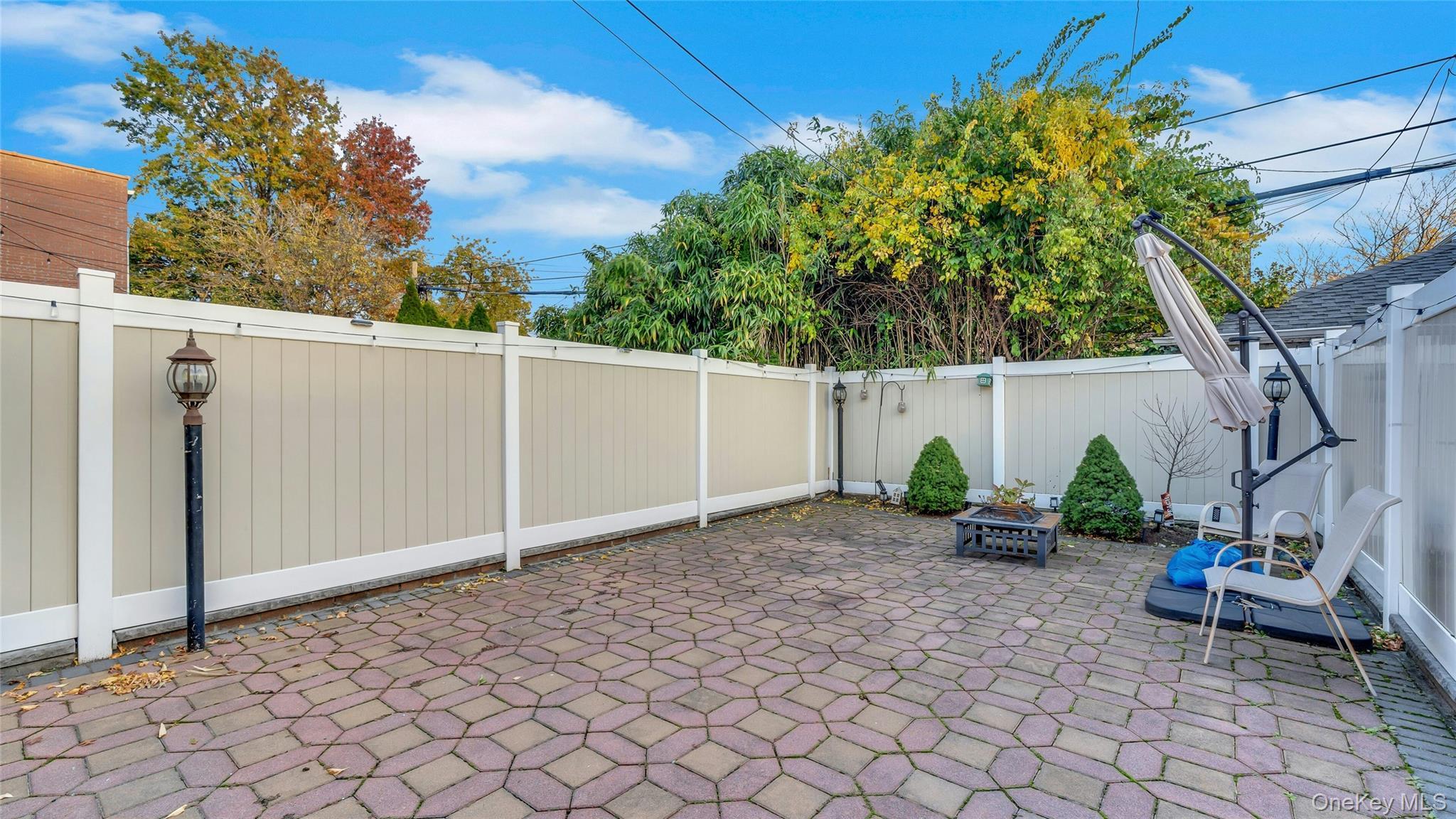 Single Family 70th Road Queens, NY 11367, MLS-1047841-22