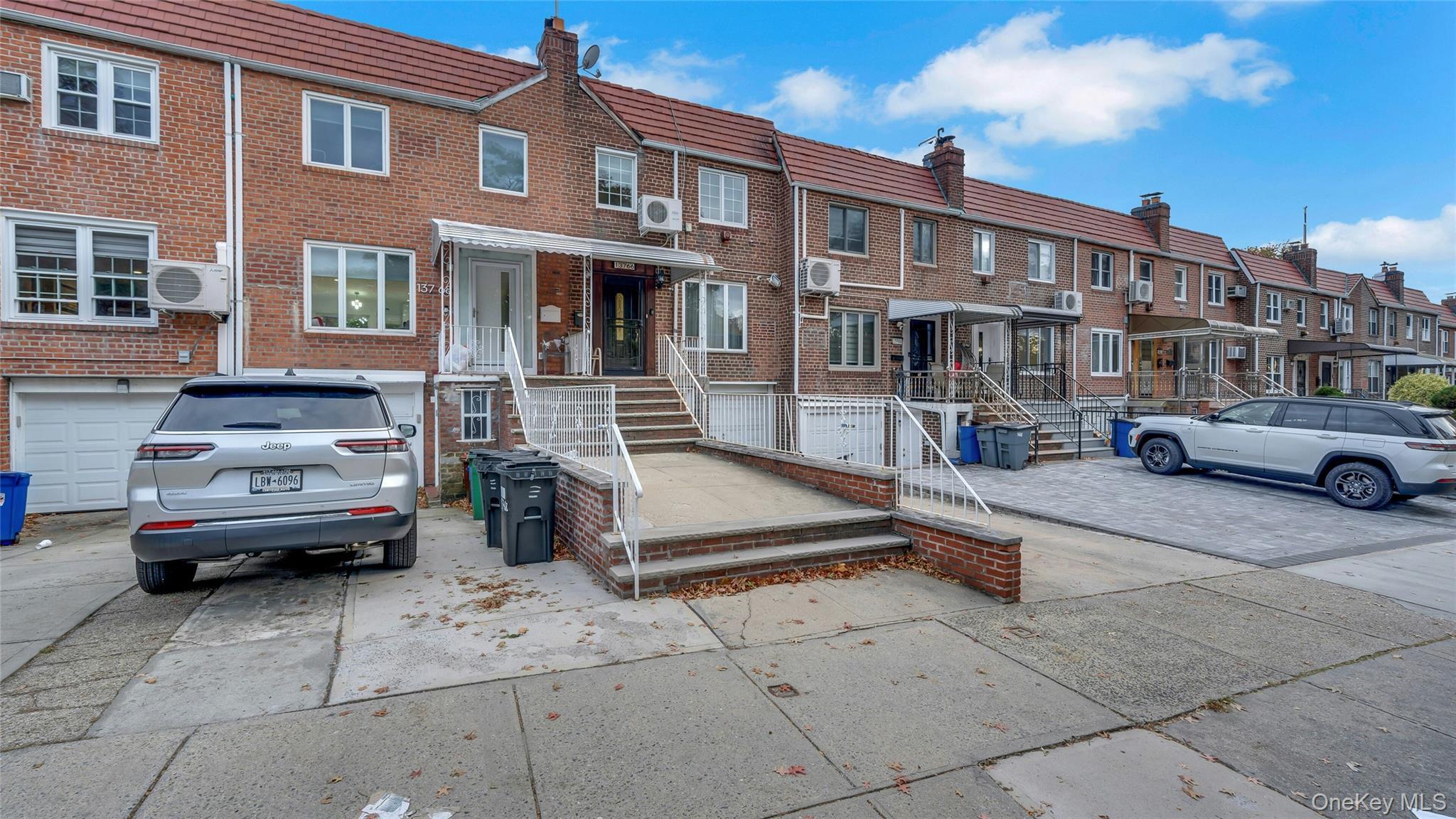 Single Family 70th Road  Queens, NY 11367, MLS-1047841-26