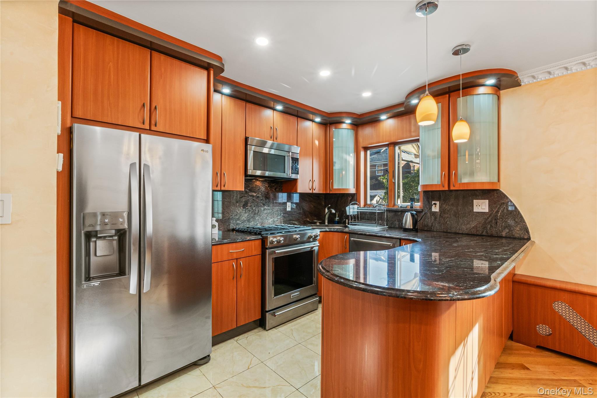 Single Family 70th Road Queens, NY 11367, MLS-1047841-7