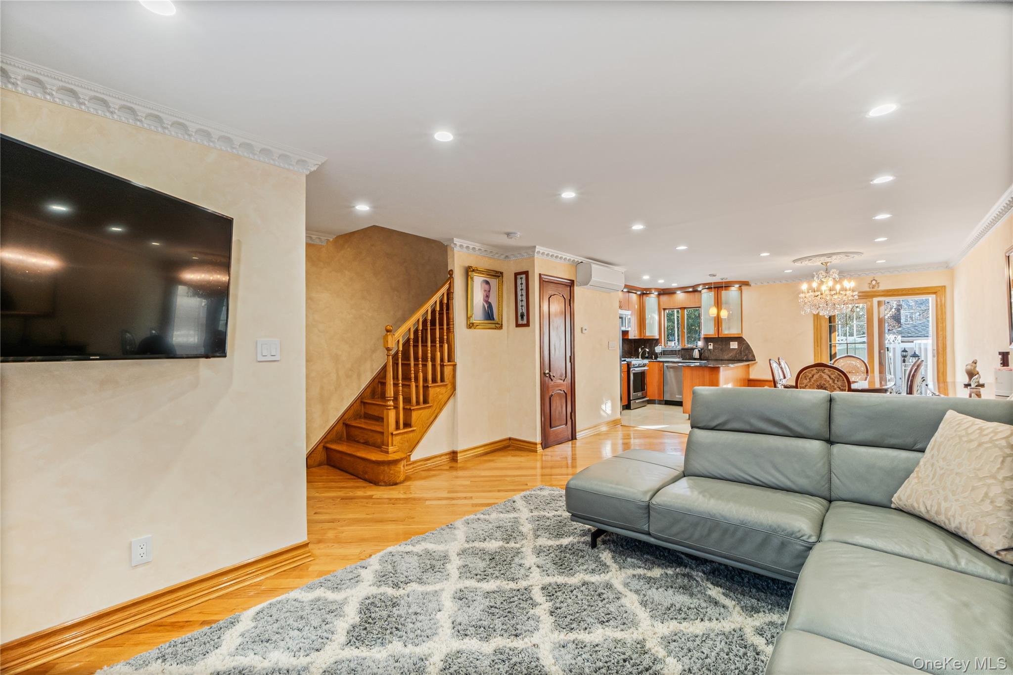 Single Family 70th Road Queens, NY 11367, MLS-1047841-8