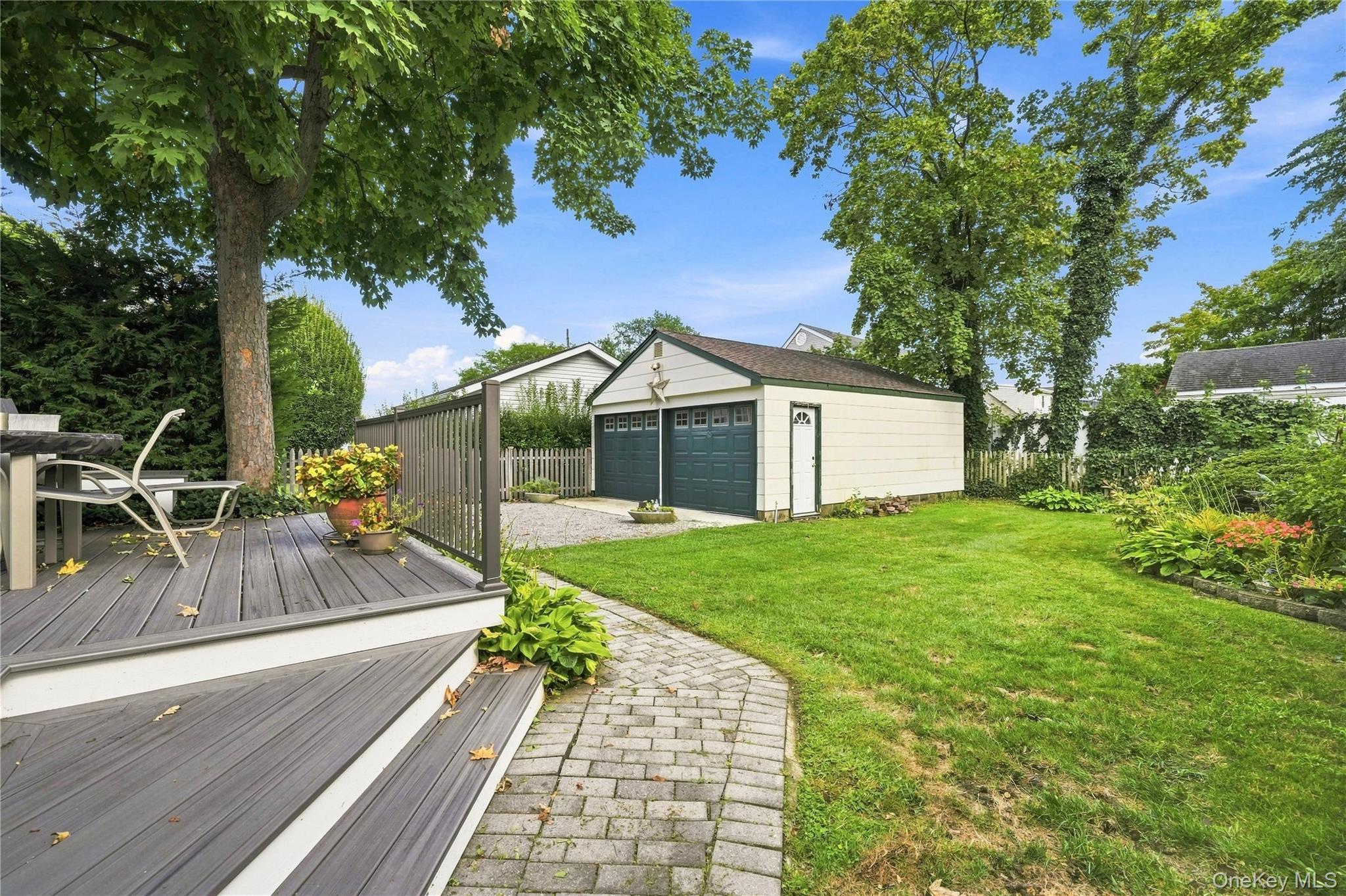 Single Family Cormack Court  Suffolk County, NY 11702, MLS-1047853-32