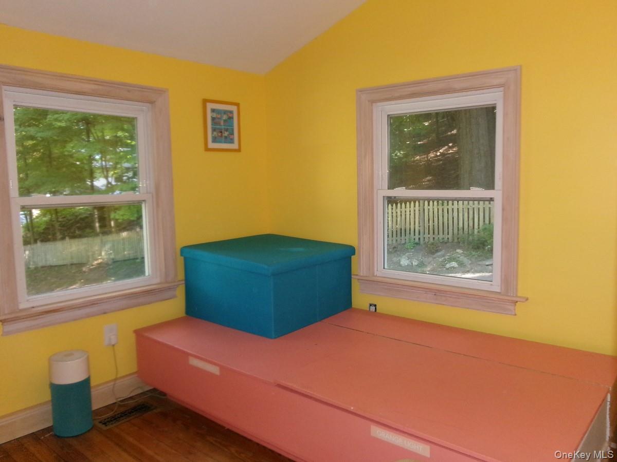 Single Family Leroy Street  Westchester County, NY 10570, MLS-1047856-7