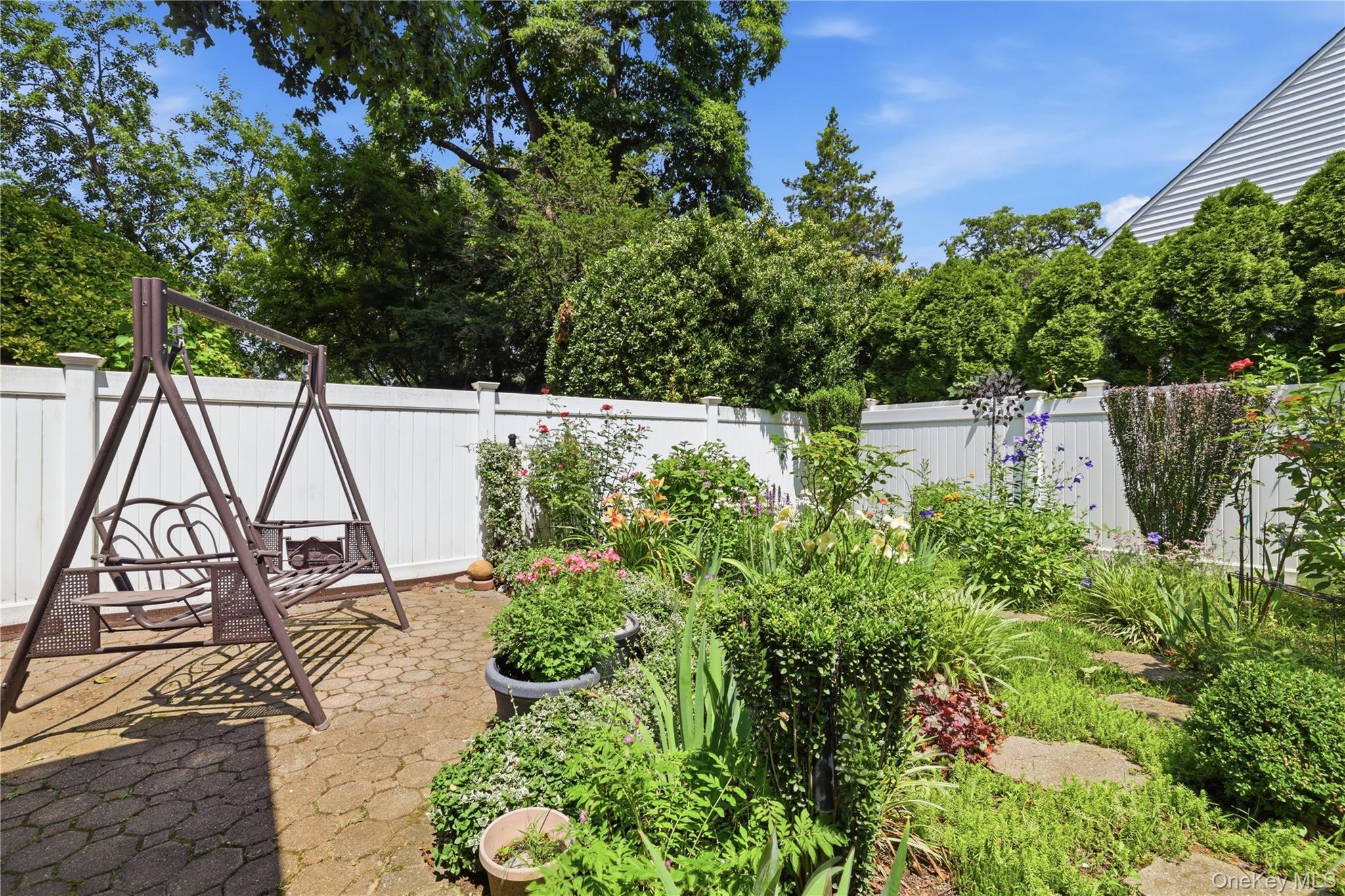 Single Family Beech Court Nassau County, NY 11565, MLS-1047866-2