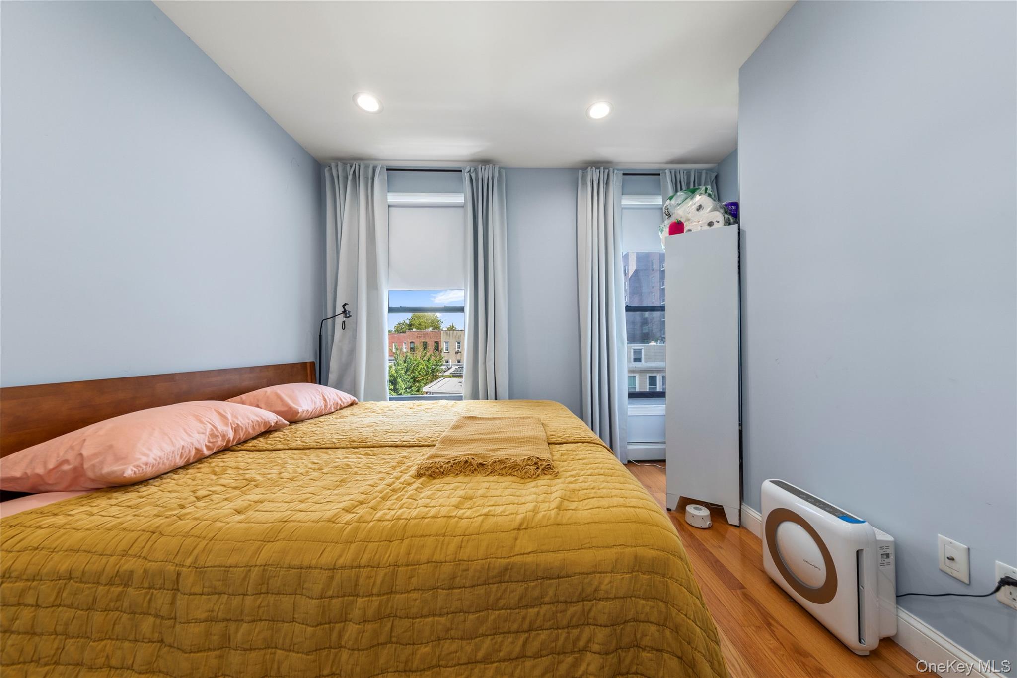 Single Family 30th Drive  Queens, NY 11102, MLS-1047874-25