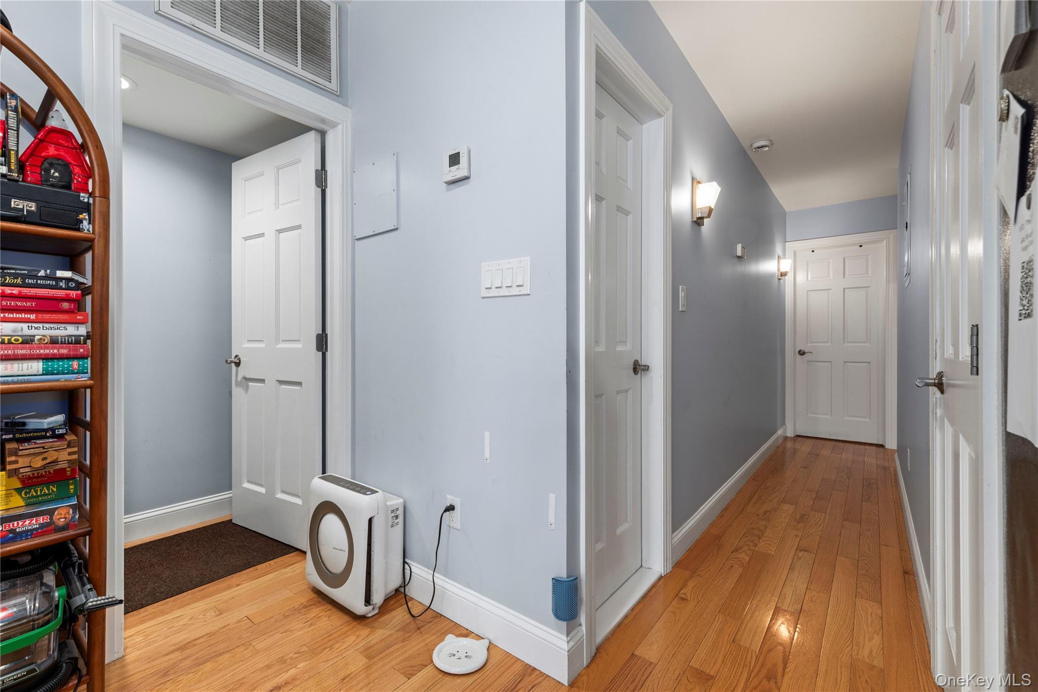 Single Family 30th Drive  Queens, NY 11102, MLS-1047874-4