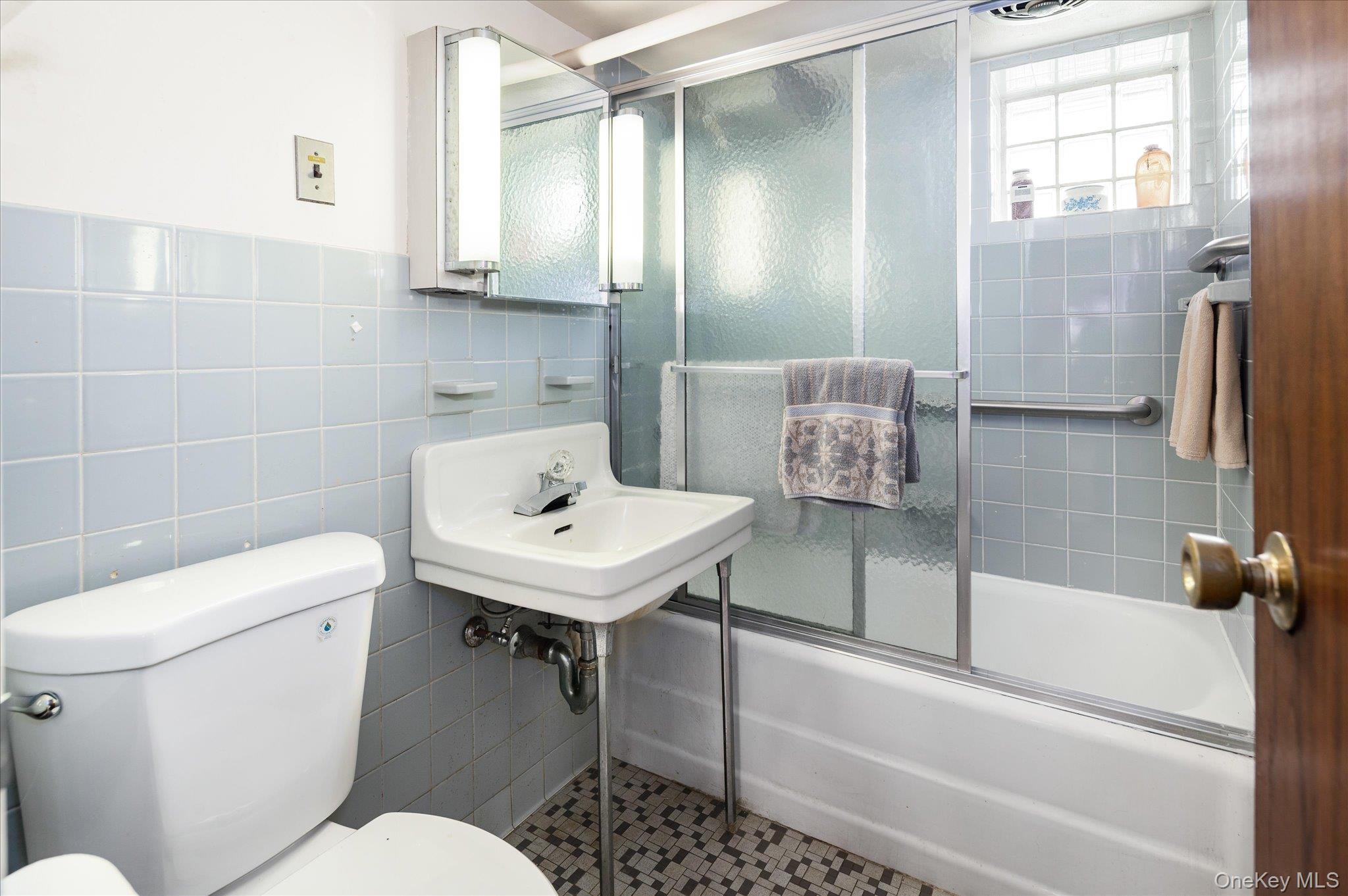 Single Family Hayward Street  Westchester County, NY 10704, MLS-1047876-20