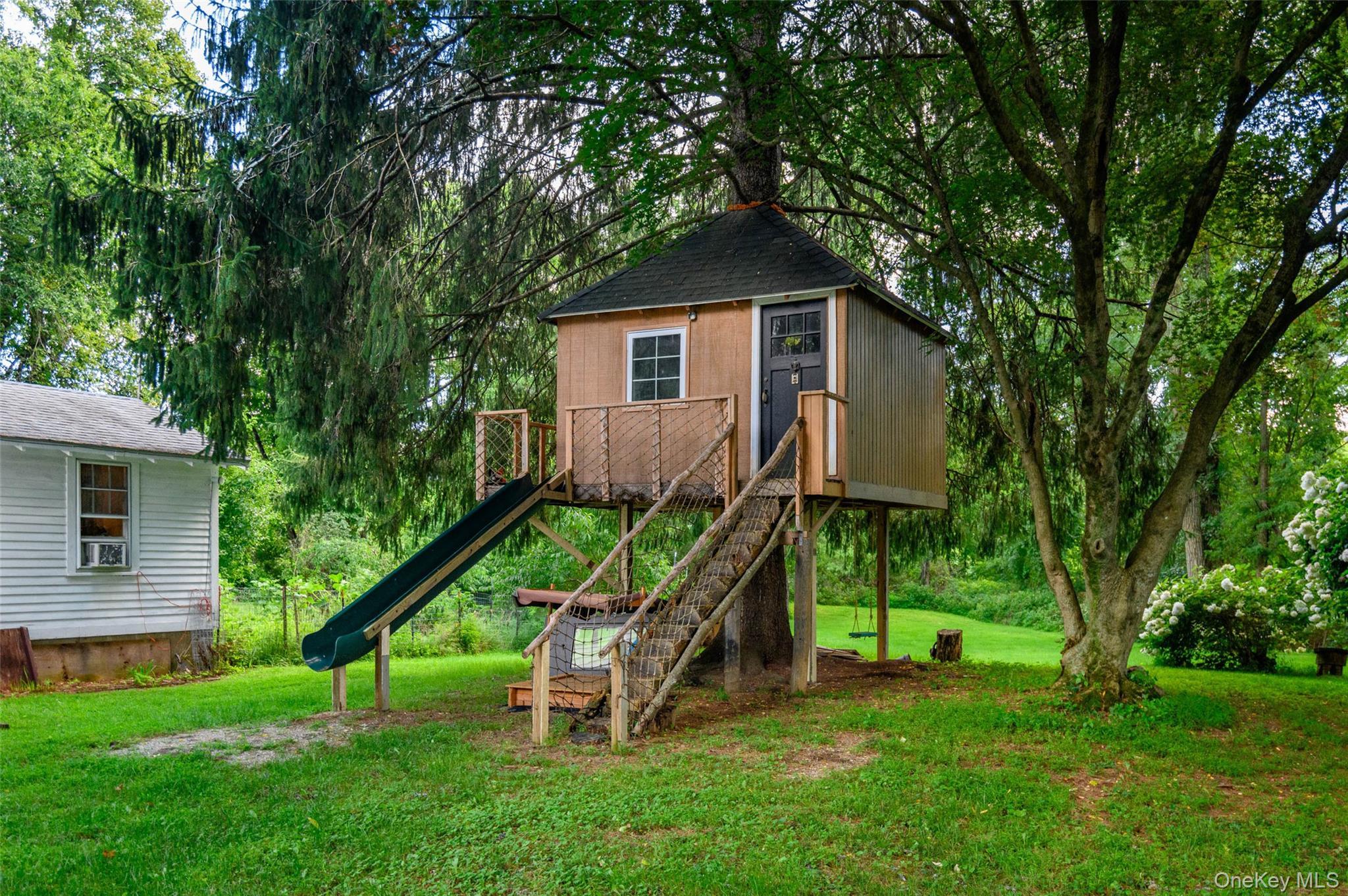 Single Family Quaker Hill Road  Dutchess County, NY 12564, MLS-1047901-21