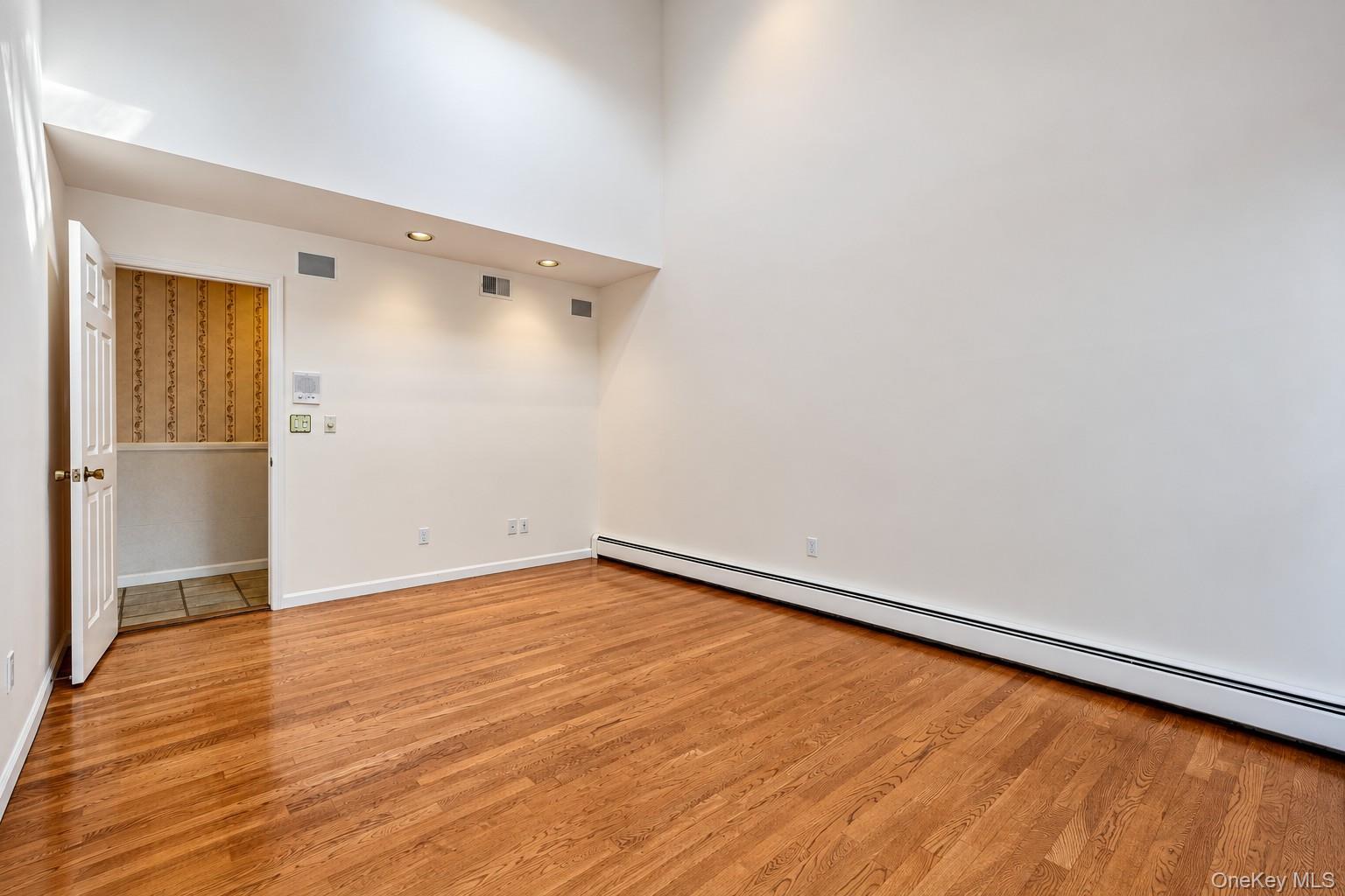 Single Family Westchester View Lane  Westchester County, NY 10607, MLS-1047906-21