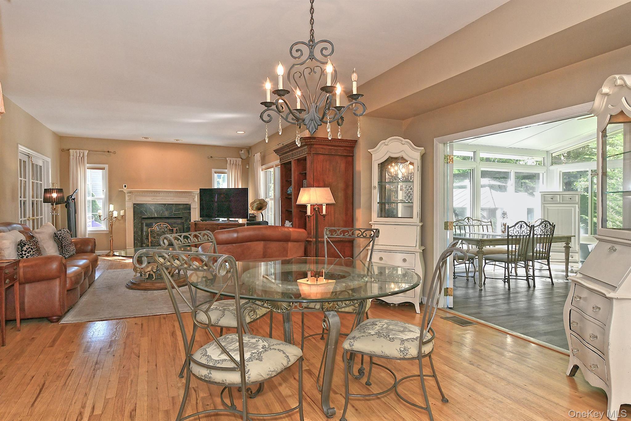 Single Family Ona Avenue Suffolk County, NY 11746, MLS-1047921-12