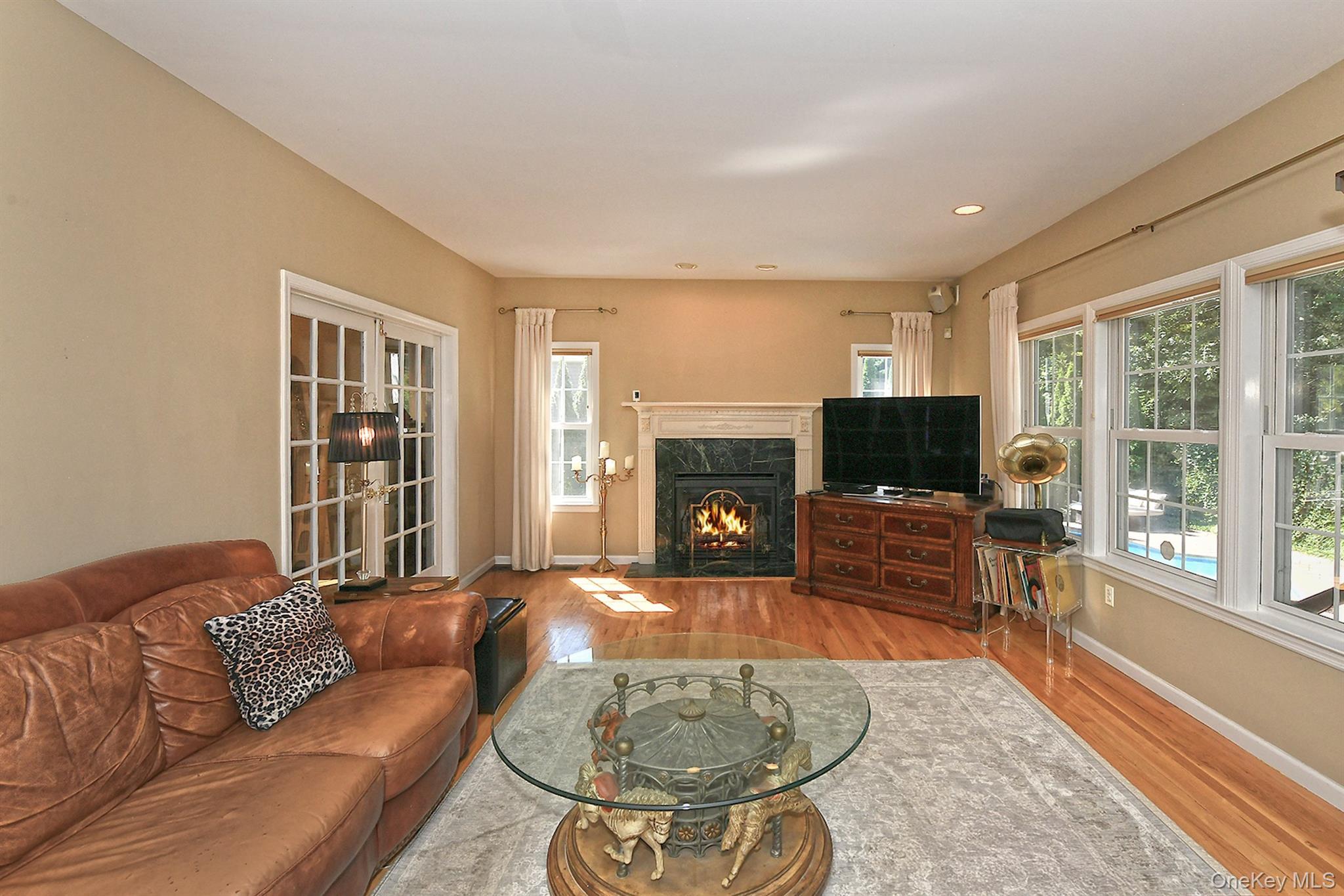 Single Family Ona Avenue Suffolk County, NY 11746, MLS-1047921-17