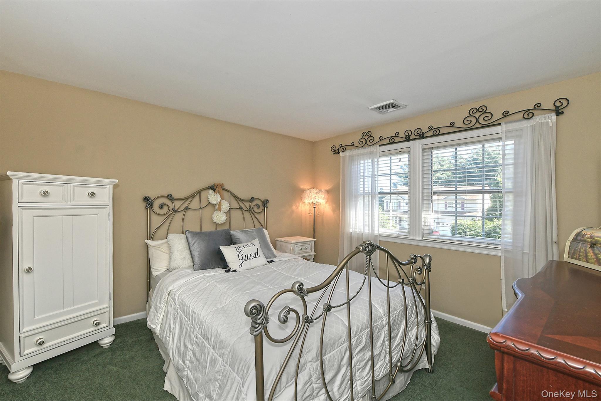 Single Family Ona Avenue Suffolk County, NY 11746, MLS-1047921-26