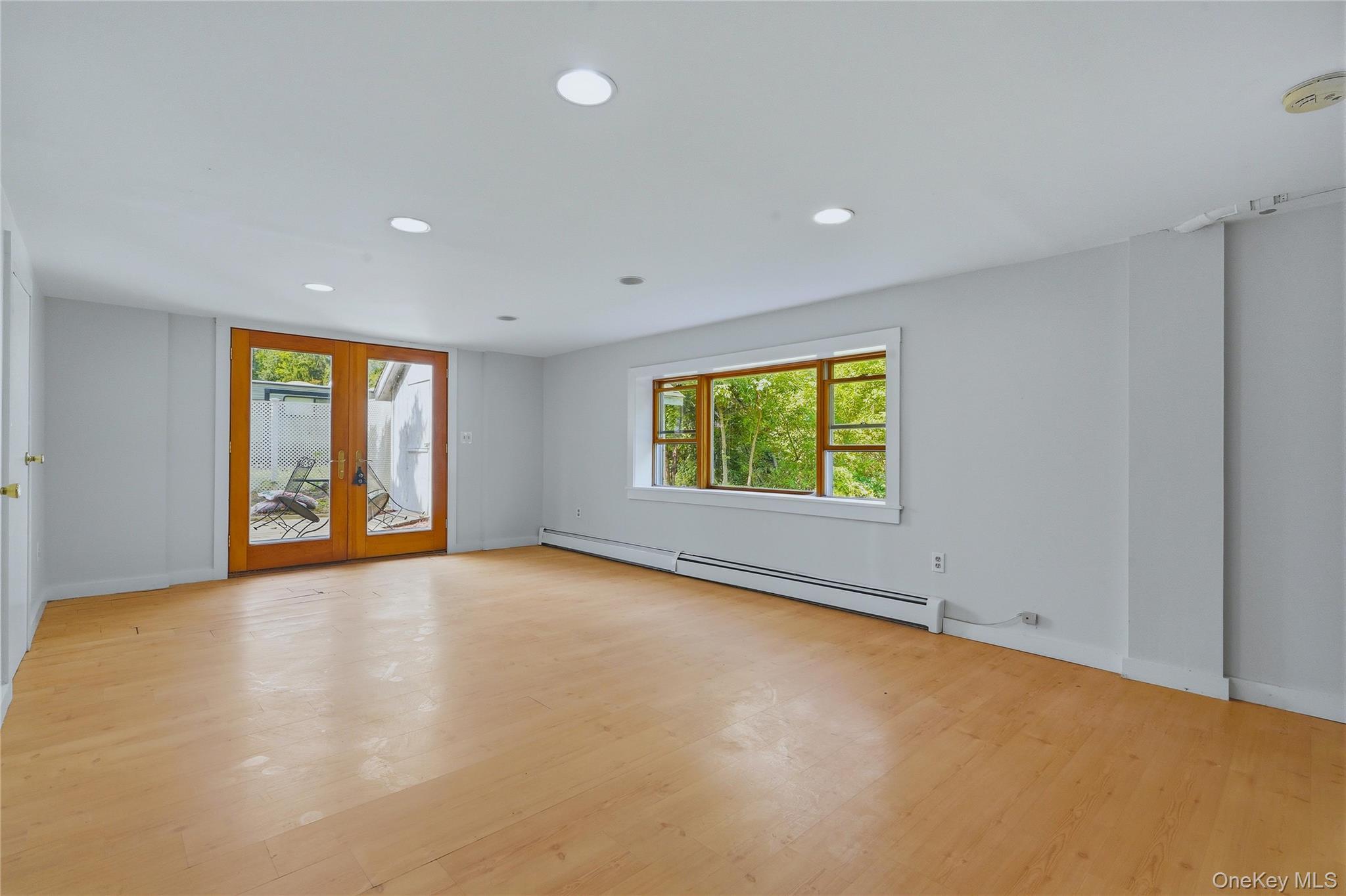 Single Family Lakeview Terrace Ulster County, NY 12401, MLS-1047934-16