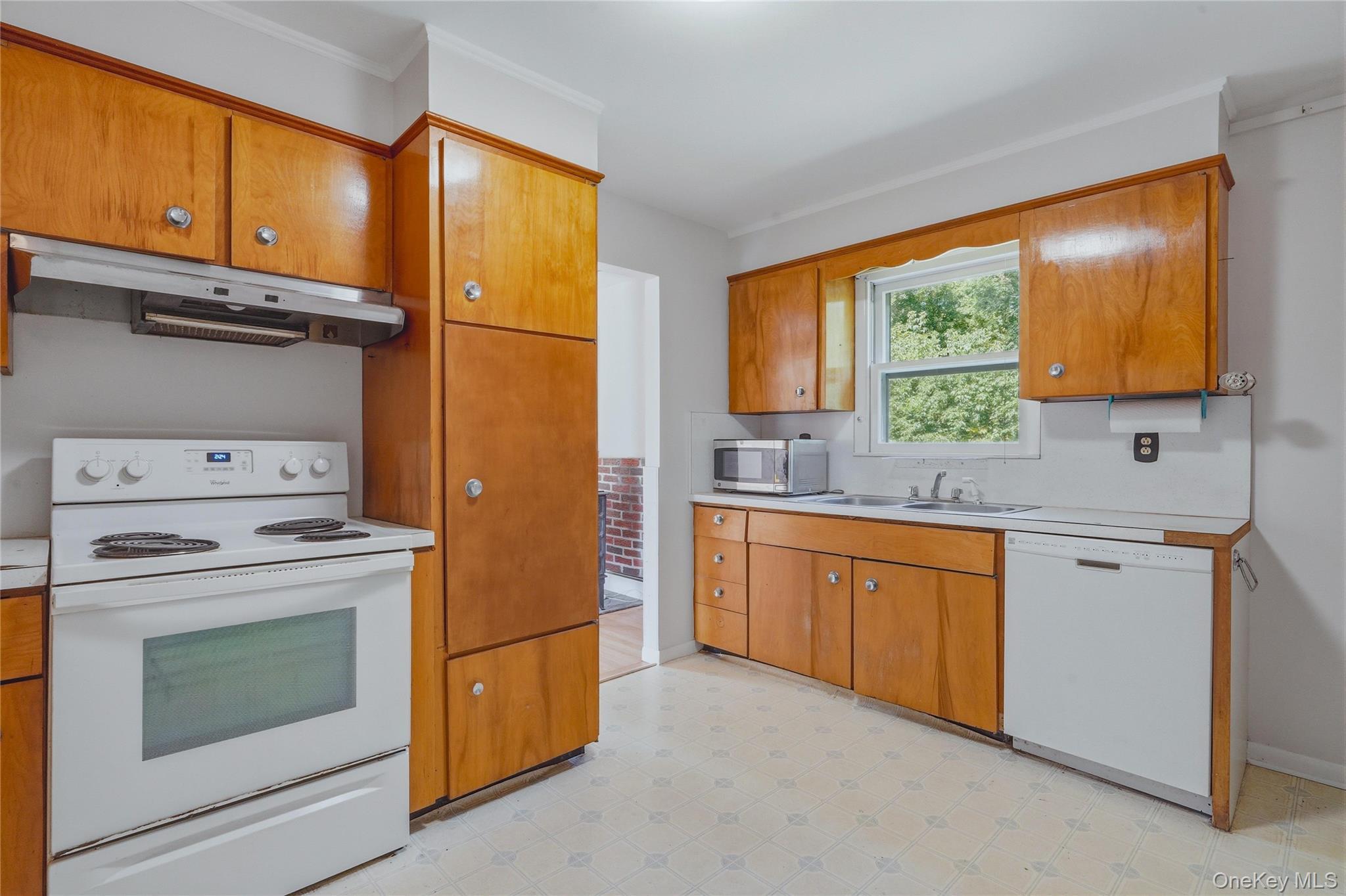 Single Family Lakeview Terrace Ulster County, NY 12401, MLS-1047934-8