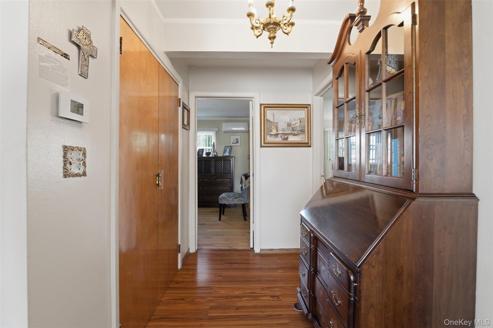 Single Family Astor Avenue Bronx, NY 10469, MLS-1047949-12