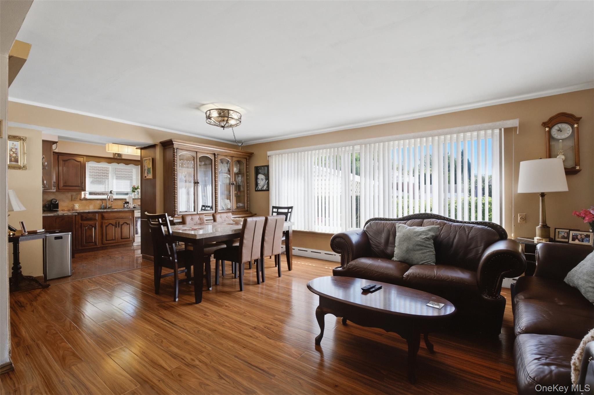 Single Family Astor Avenue Bronx, NY 10469, MLS-1047949-2