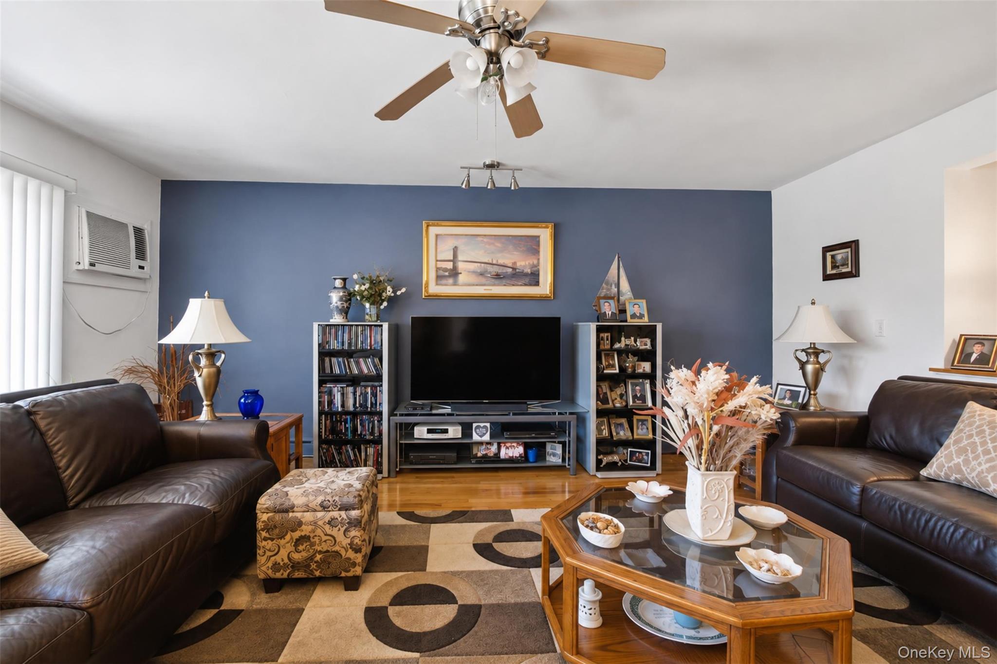 Single Family Astor Avenue Bronx, NY 10469, MLS-1047949-25