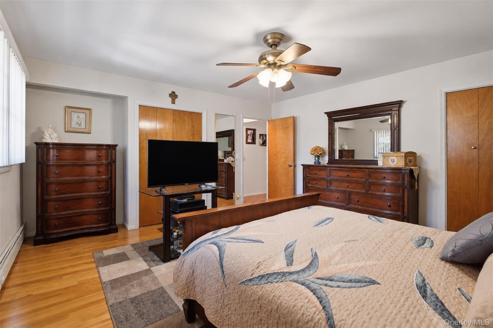 Single Family Astor Avenue Bronx, NY 10469, MLS-1047949-28