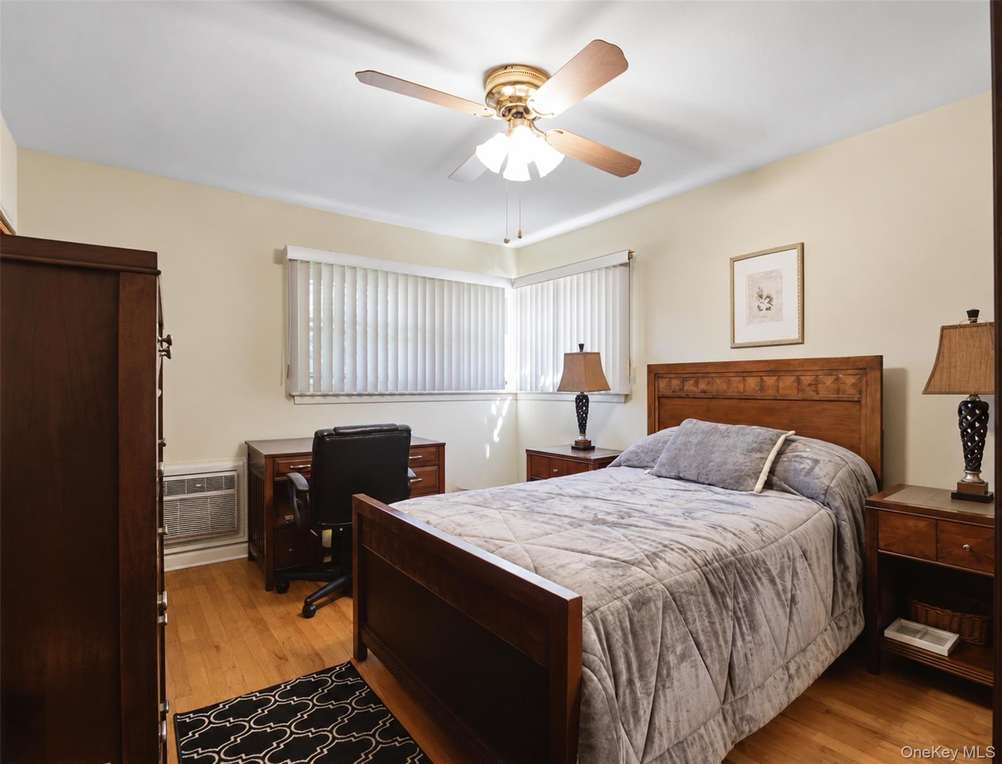 Single Family Astor Avenue Bronx, NY 10469, MLS-1047949-30