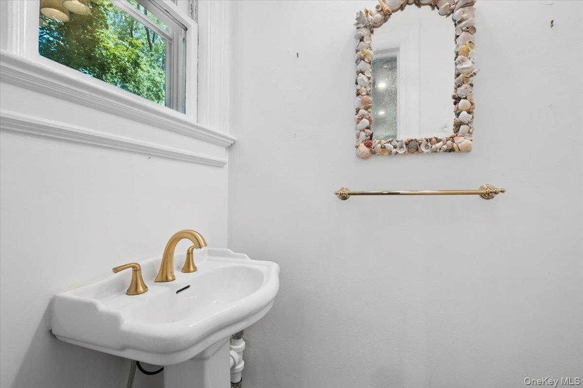 Single Family Argyll Avenue Westchester County, NY 10804, MLS-1047951-18