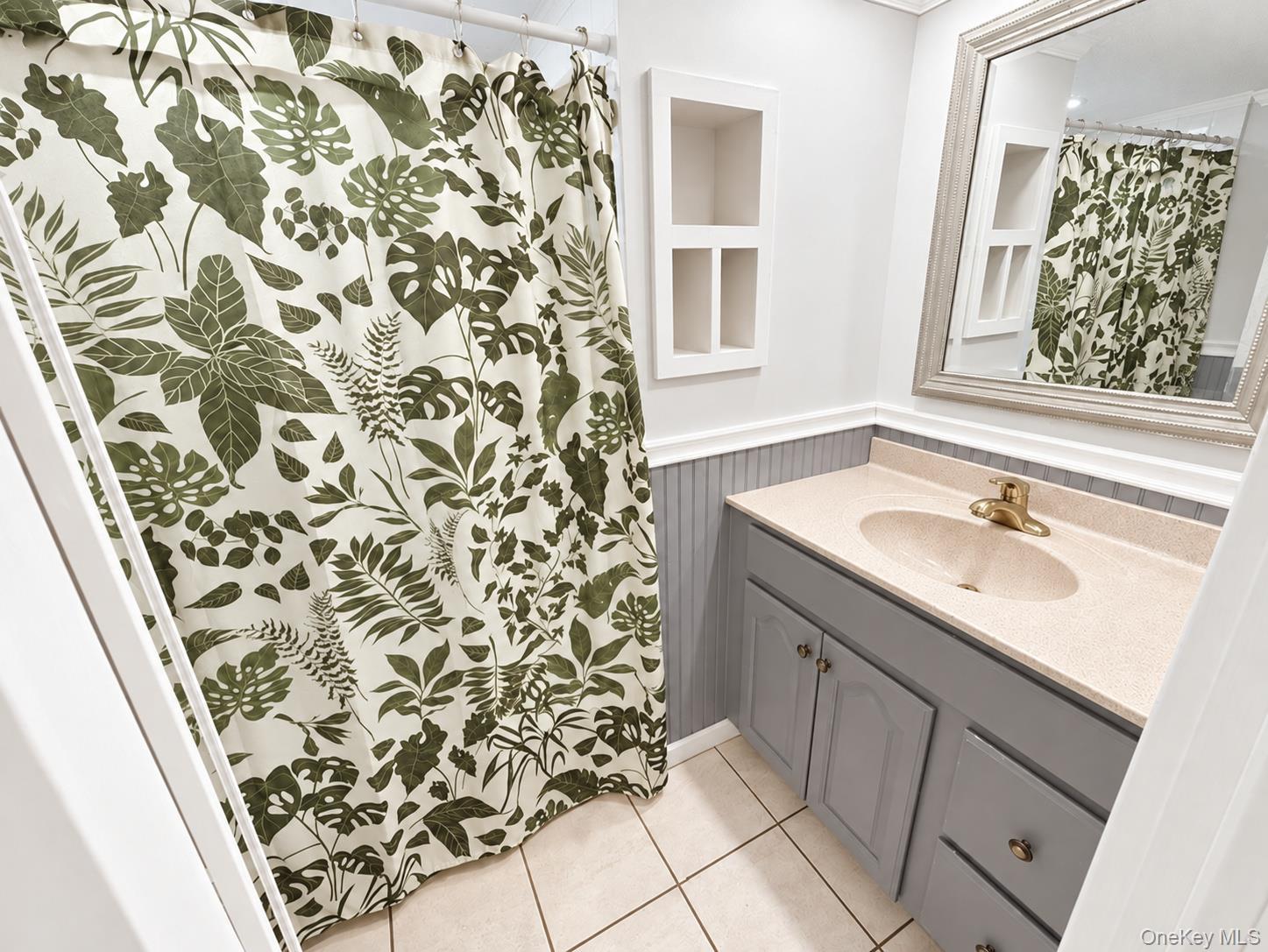 Single Family Buttercup Drive Suffolk County, NY 11716, MLS-1047953-7