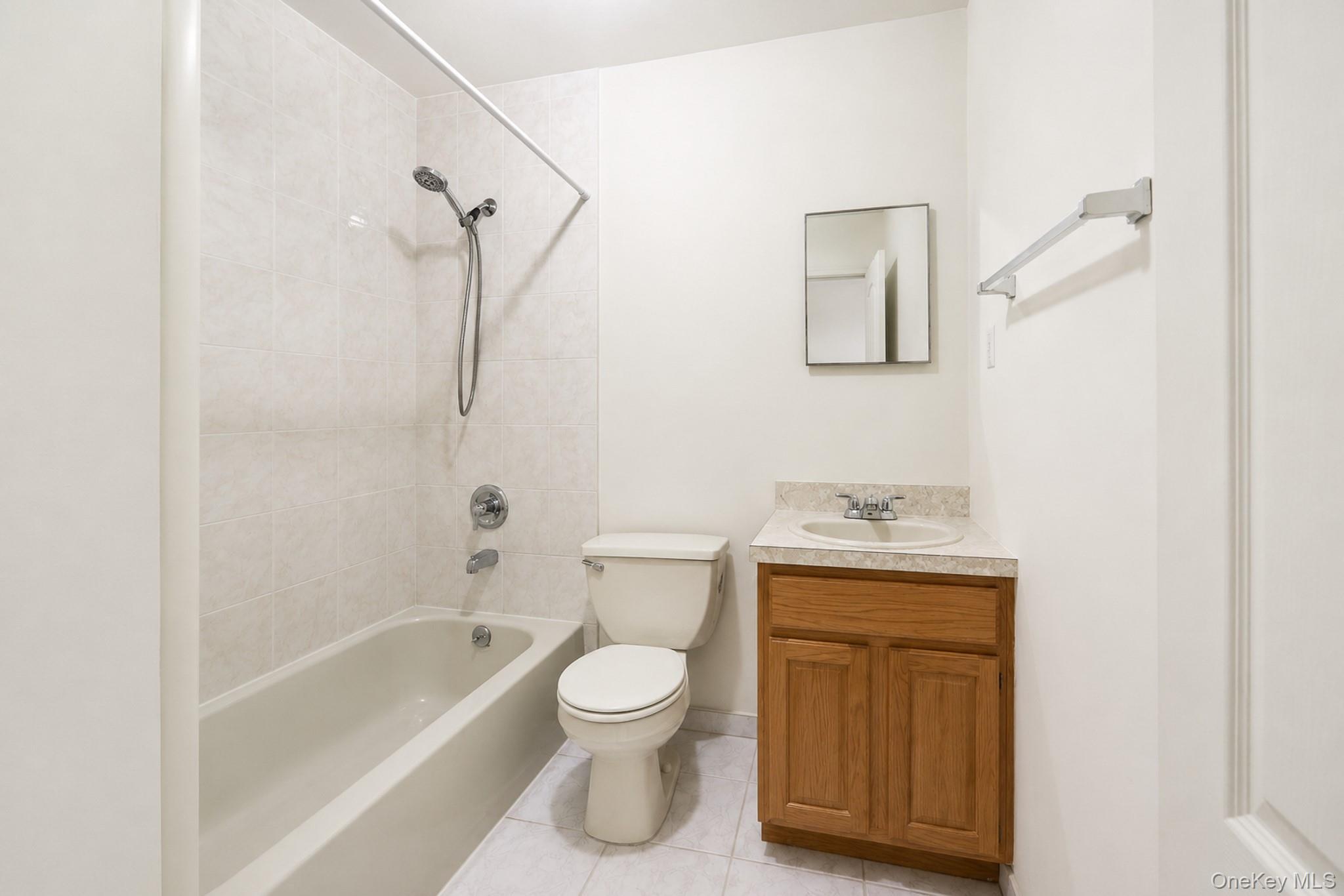 Single Family Confederation Place  Staten Island, NY 10303, MLS-1047959-7