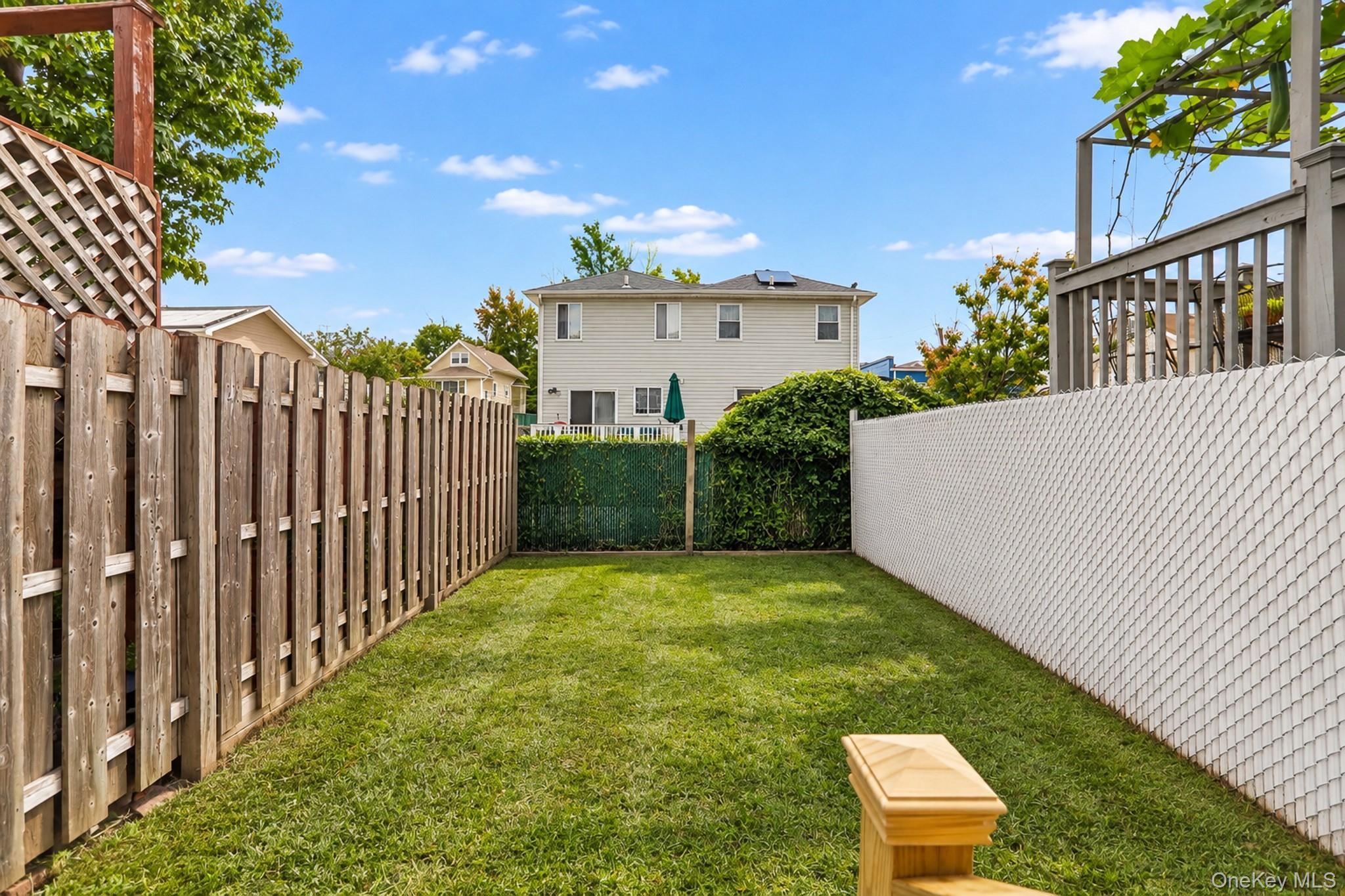Single Family Confederation Place  Staten Island, NY 10303, MLS-1047959-8