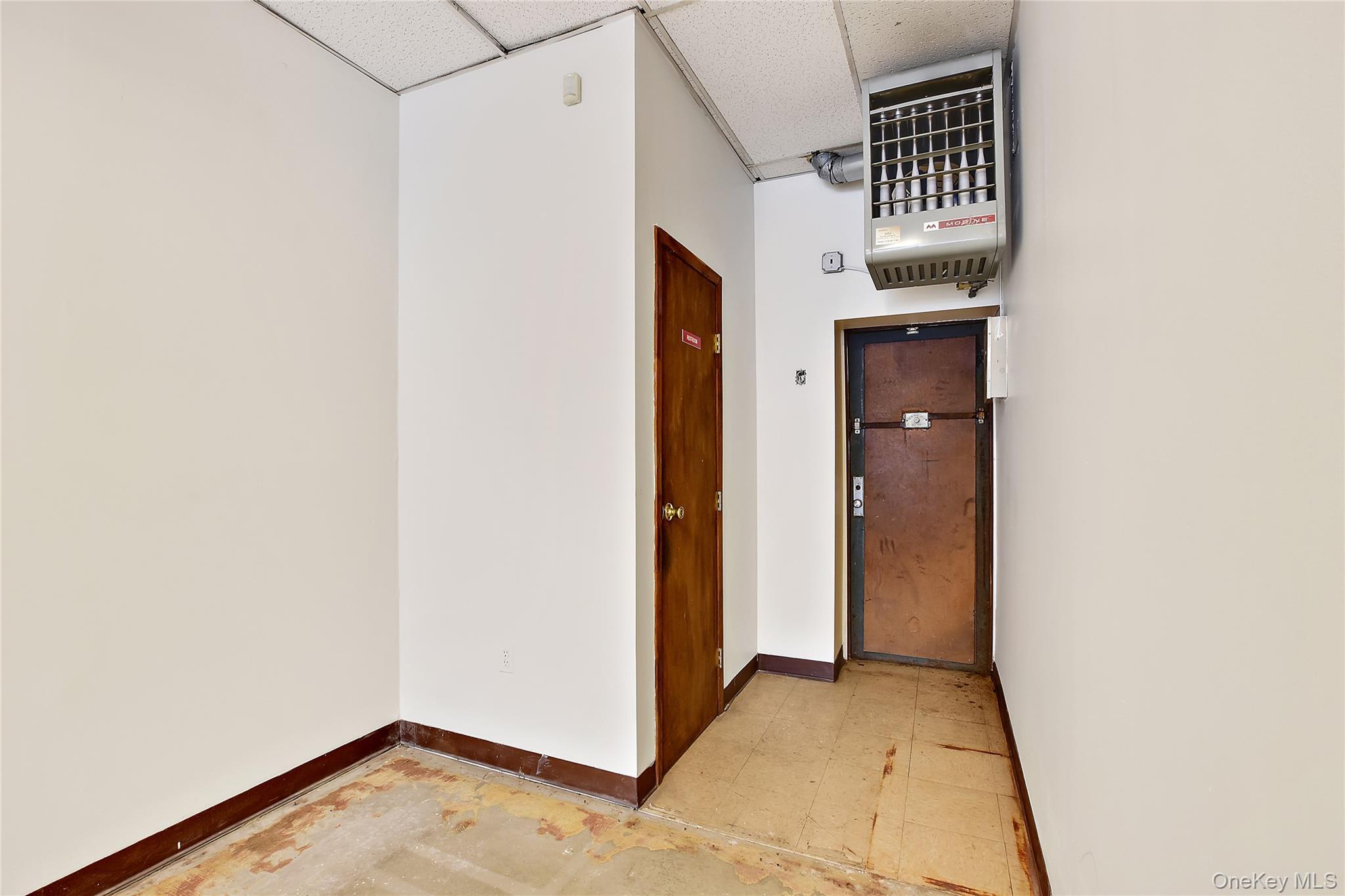 Commercial Lease Mosholu Avenue  Bronx, NY 10471, MLS-1047974-6
