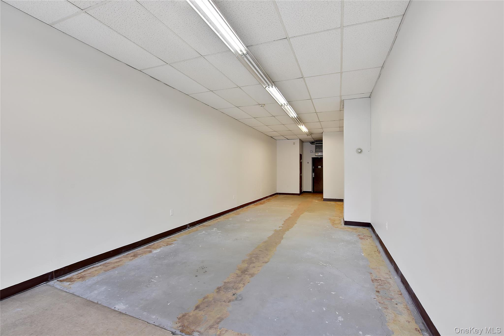 Commercial Lease Mosholu Avenue  Bronx, NY 10471, MLS-1047974-8