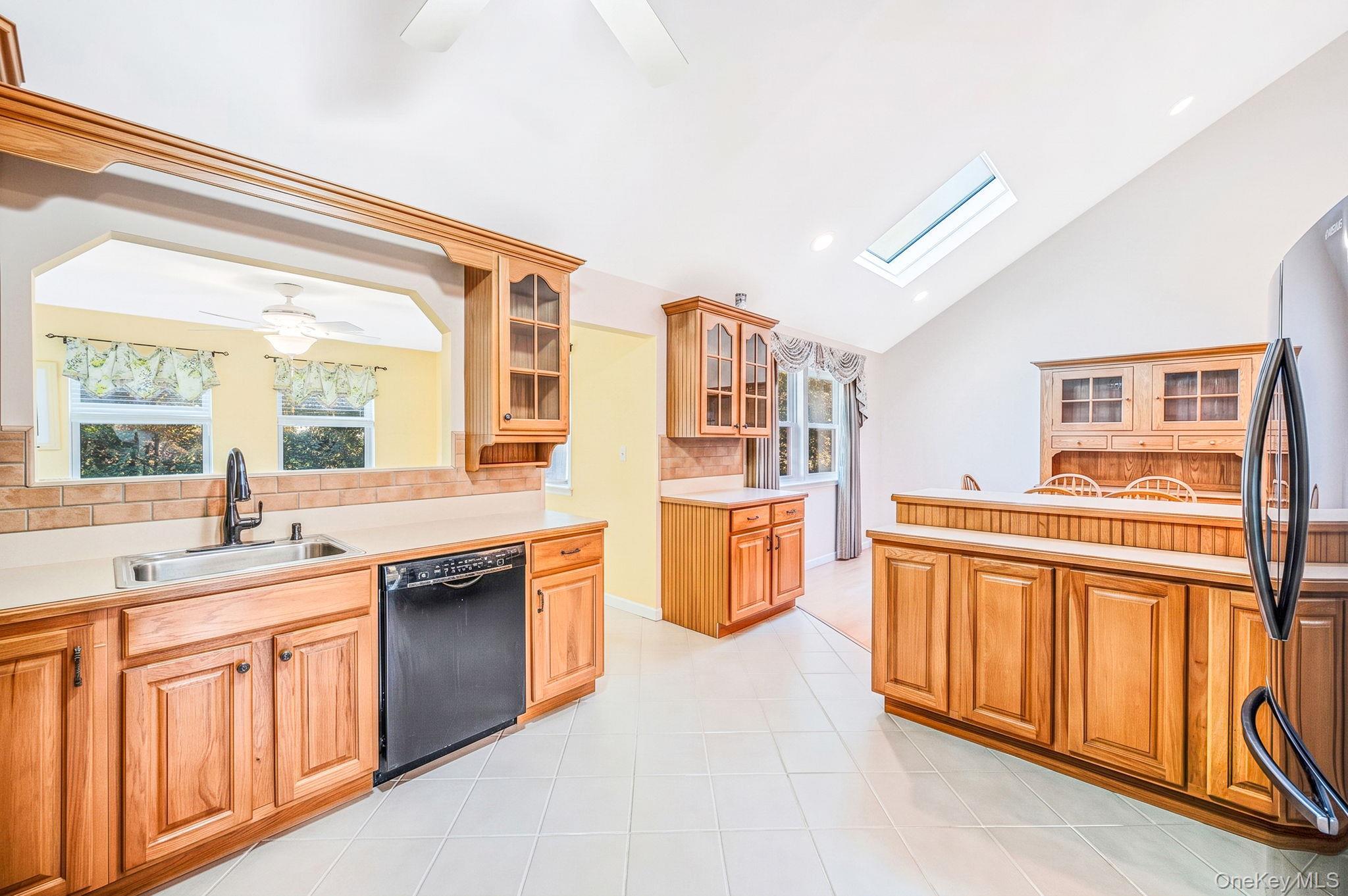 Single Family Chen Court  Suffolk County, NY 11953, MLS-1047975-16