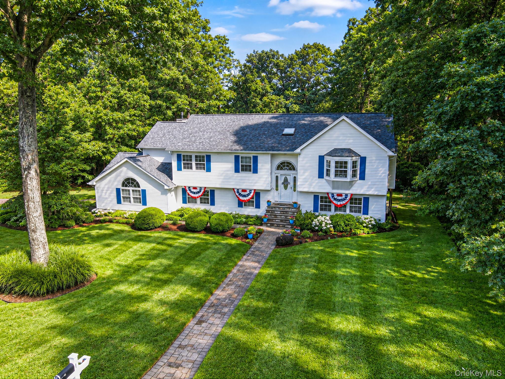 Single Family Chen Court  Suffolk County, NY 11953, MLS-1047975-2