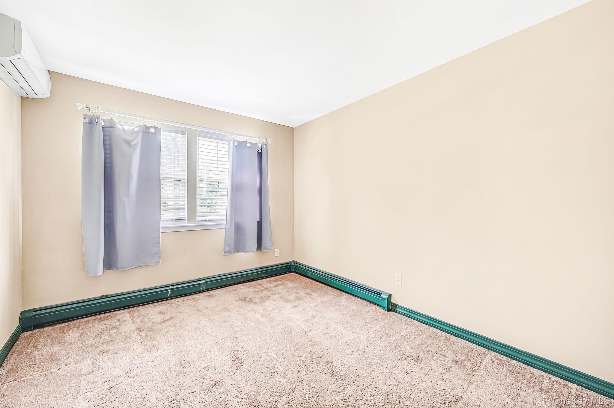 Single Family Chen Court  Suffolk County, NY 11953, MLS-1047975-26