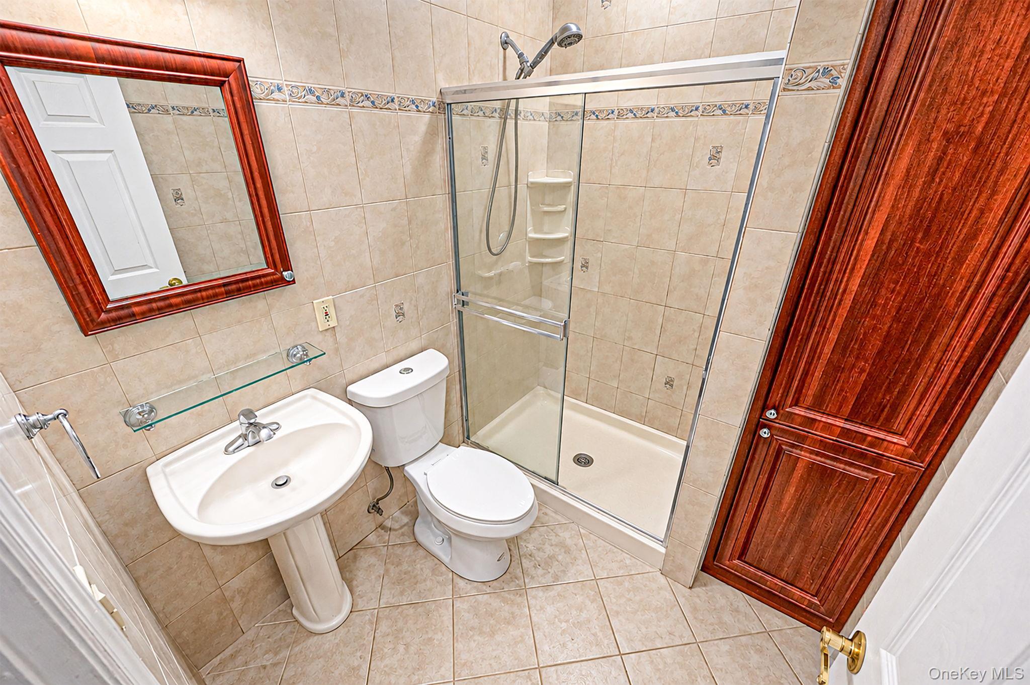 Single Family Chen Court  Suffolk County, NY 11953, MLS-1047975-34