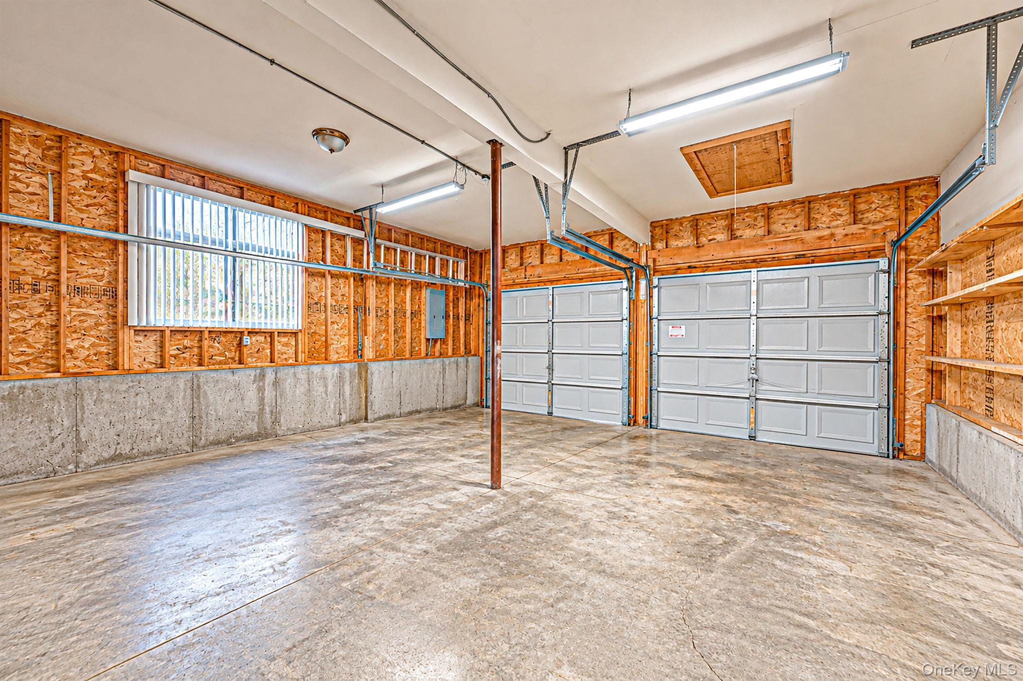 Single Family Chen Court  Suffolk County, NY 11953, MLS-1047975-36