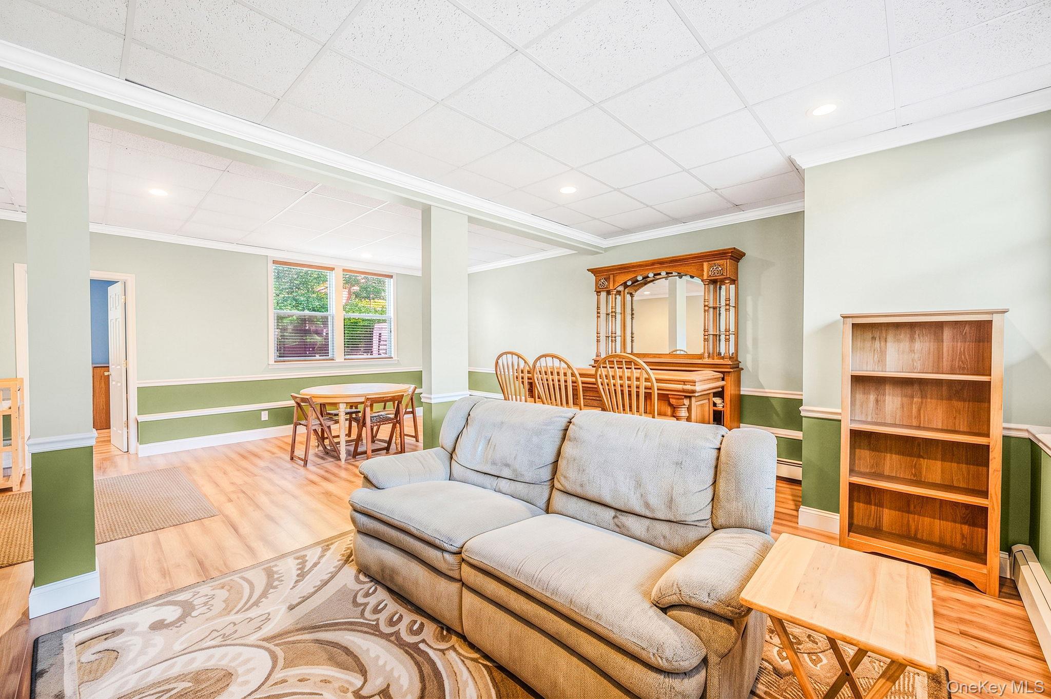 Single Family Chen Court  Suffolk County, NY 11953, MLS-1047975-38