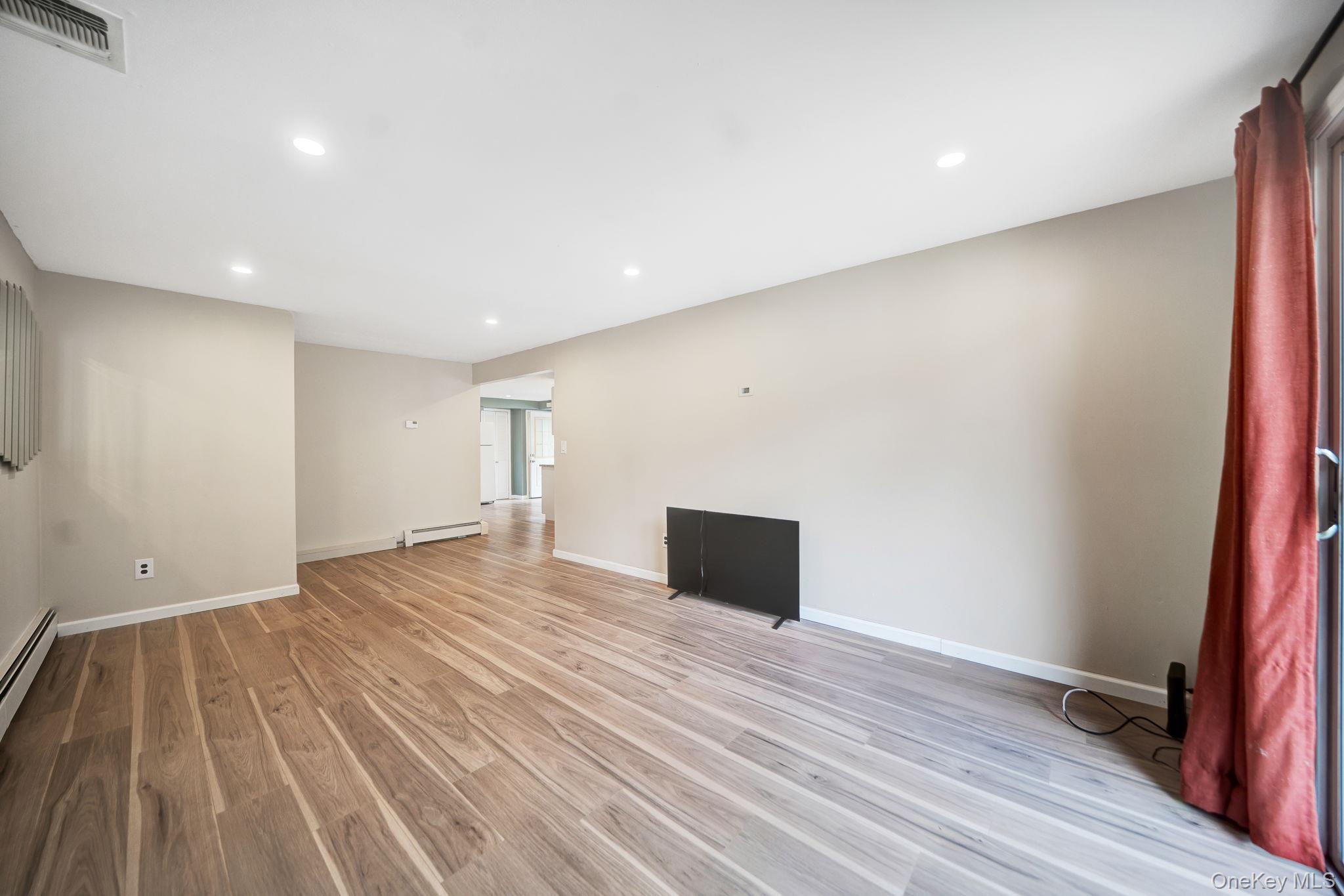 Single Family N Oak Street Nassau County, NY 11758, MLS-1047976-10