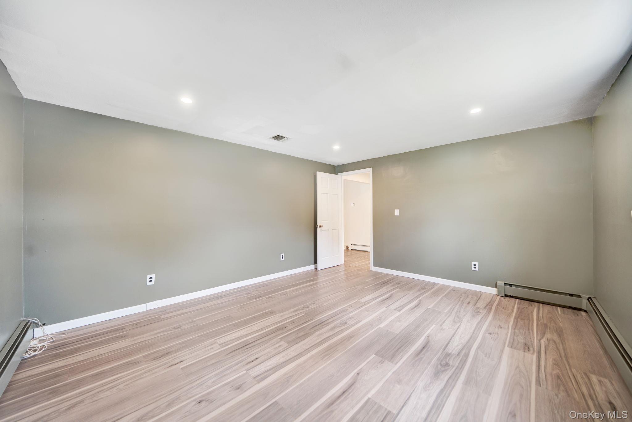 Single Family N Oak Street Nassau County, NY 11758, MLS-1047976-12