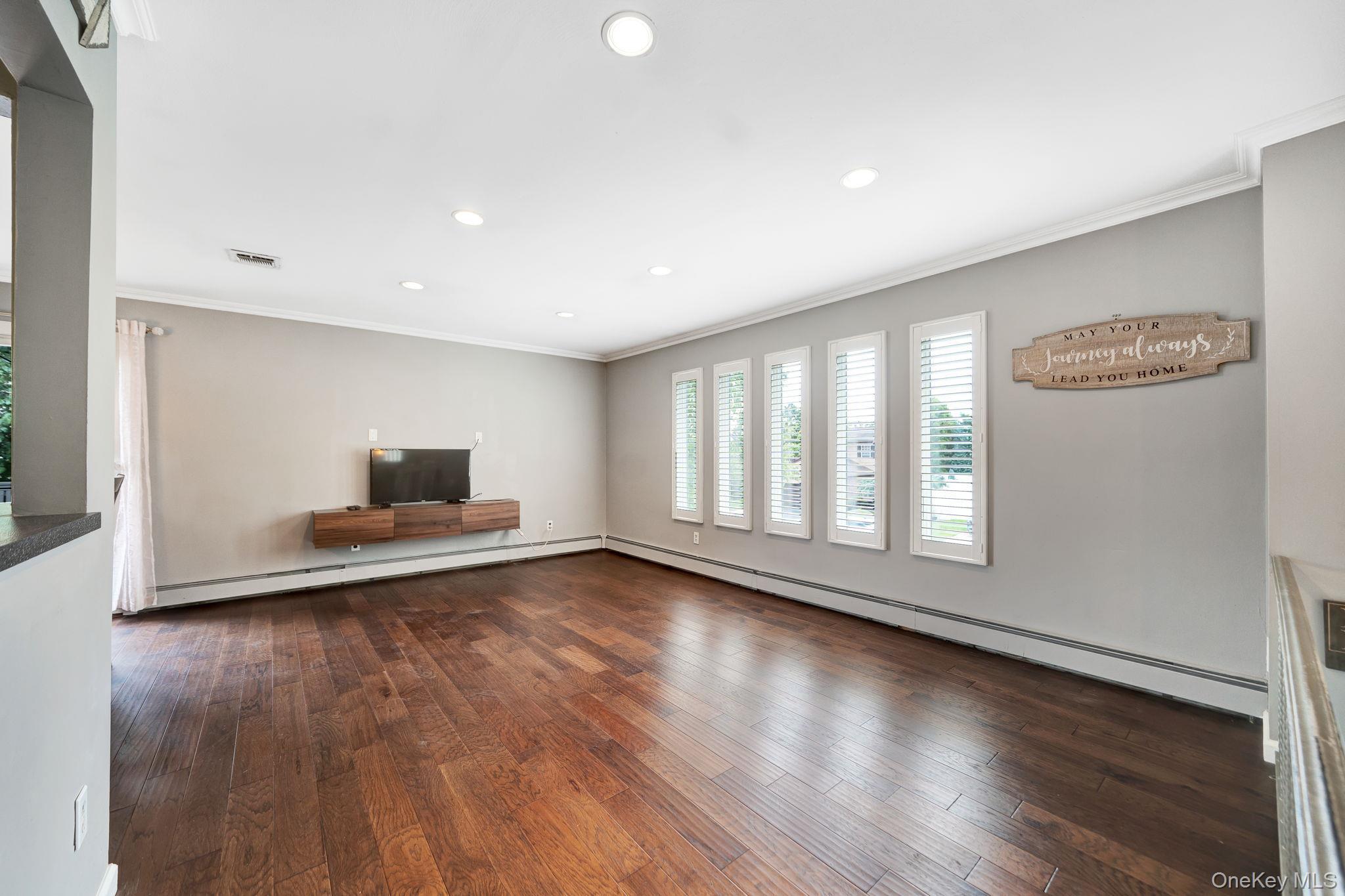 Single Family N Oak Street Nassau County, NY 11758, MLS-1047976-17