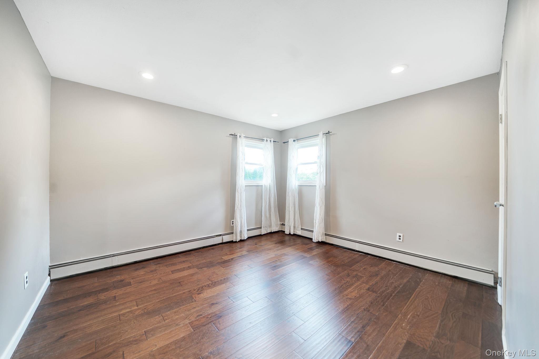 Single Family N Oak Street Nassau County, NY 11758, MLS-1047976-28