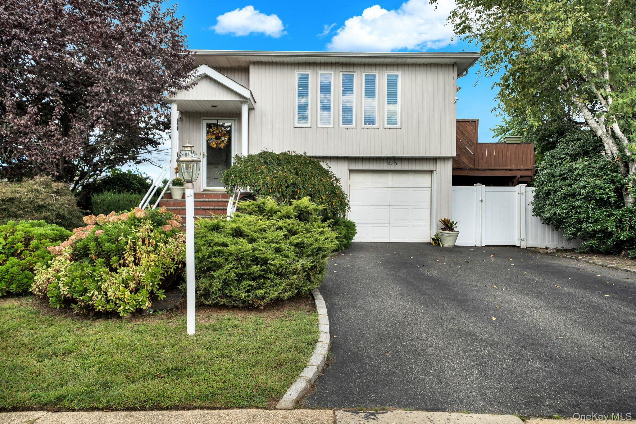 Single Family N Oak Street Nassau County, NY 11758, MLS-1047976-37
