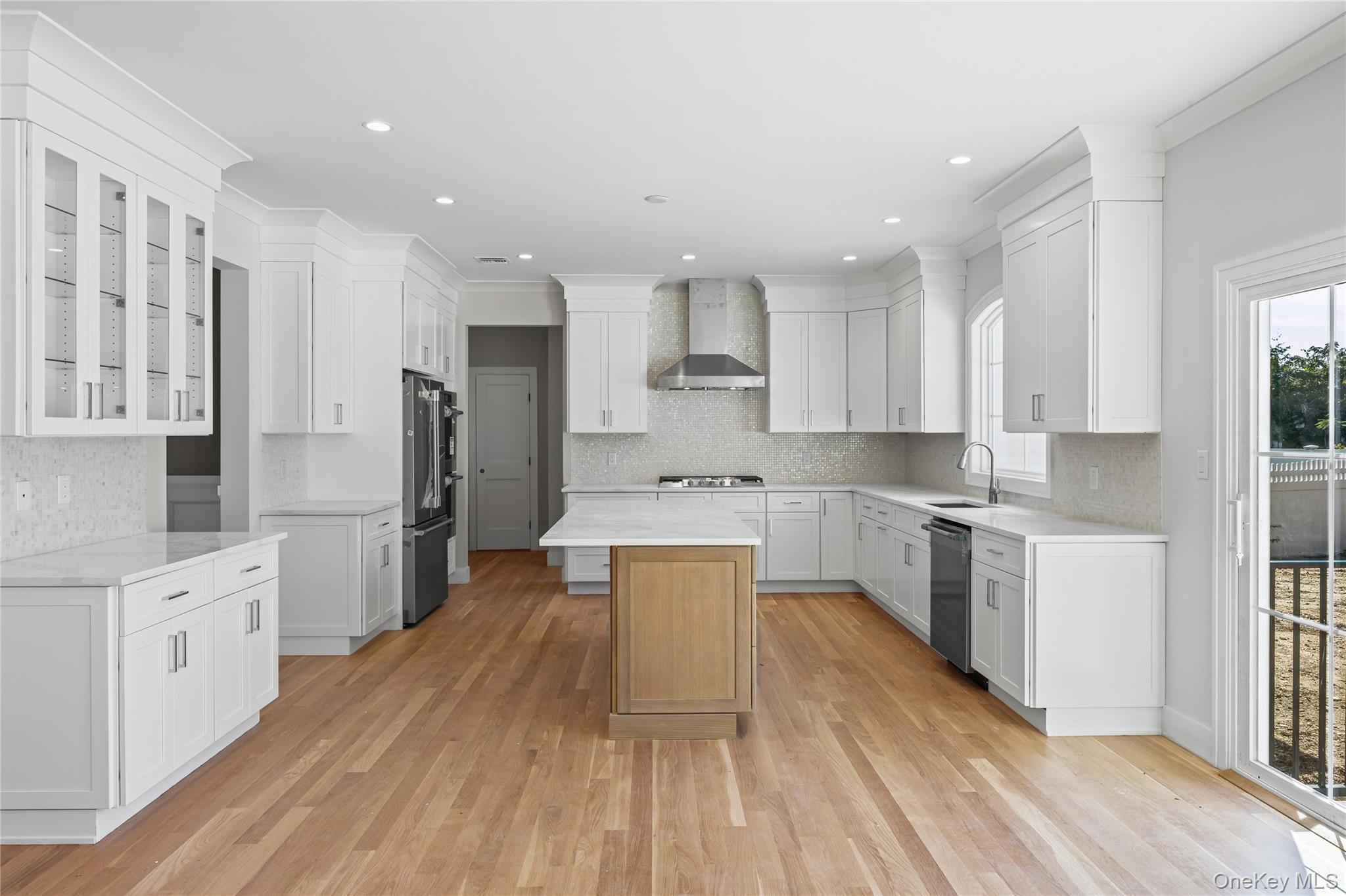 Single Family Broadway  Nassau County, NY 11762, MLS-1047977-14