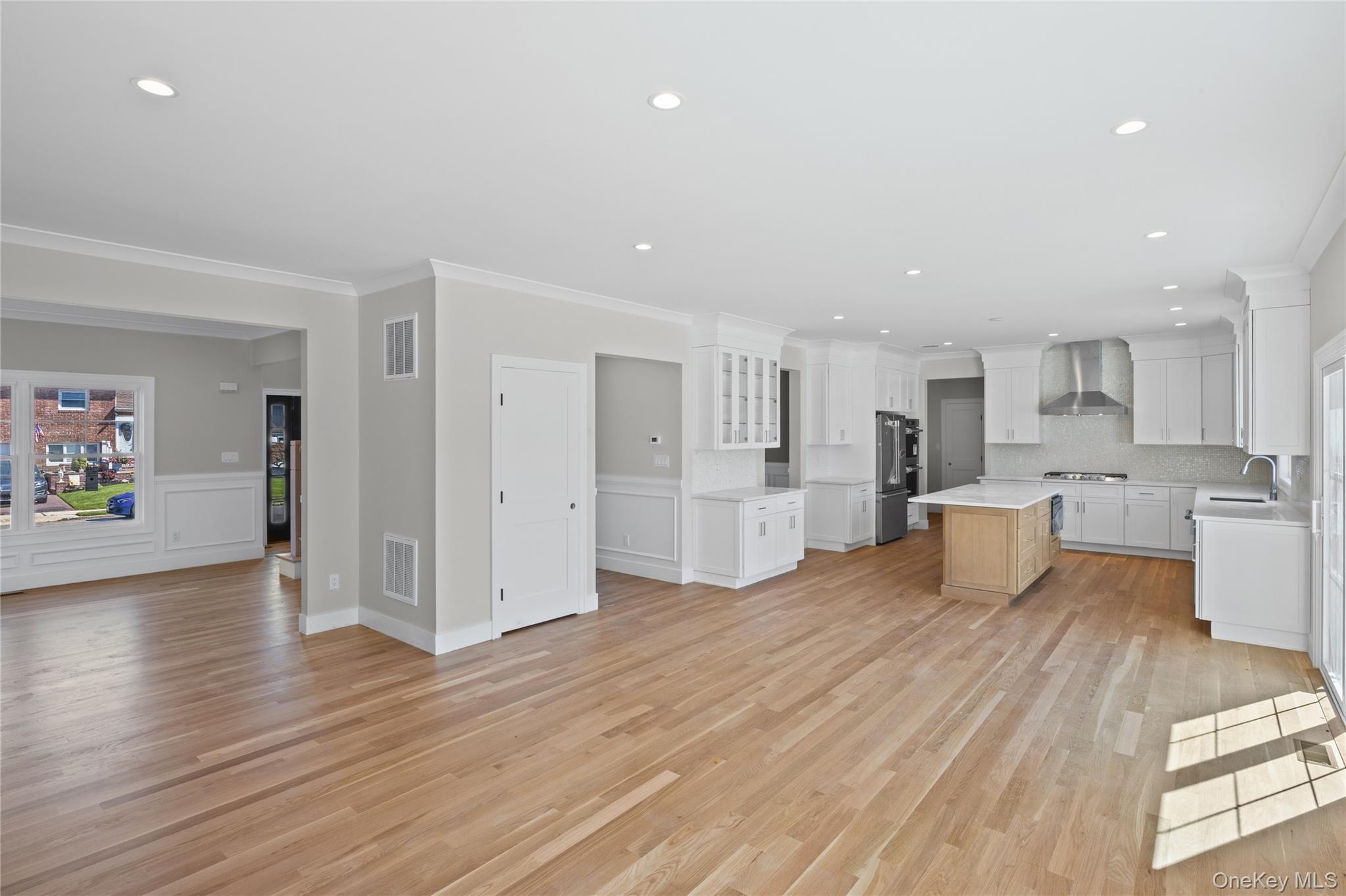 Single Family Broadway  Nassau County, NY 11762, MLS-1047977-19
