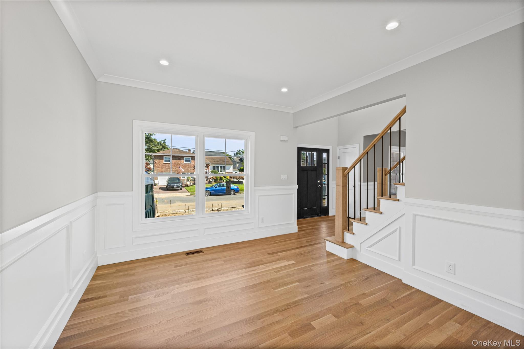Single Family Broadway  Nassau County, NY 11762, MLS-1047977-20