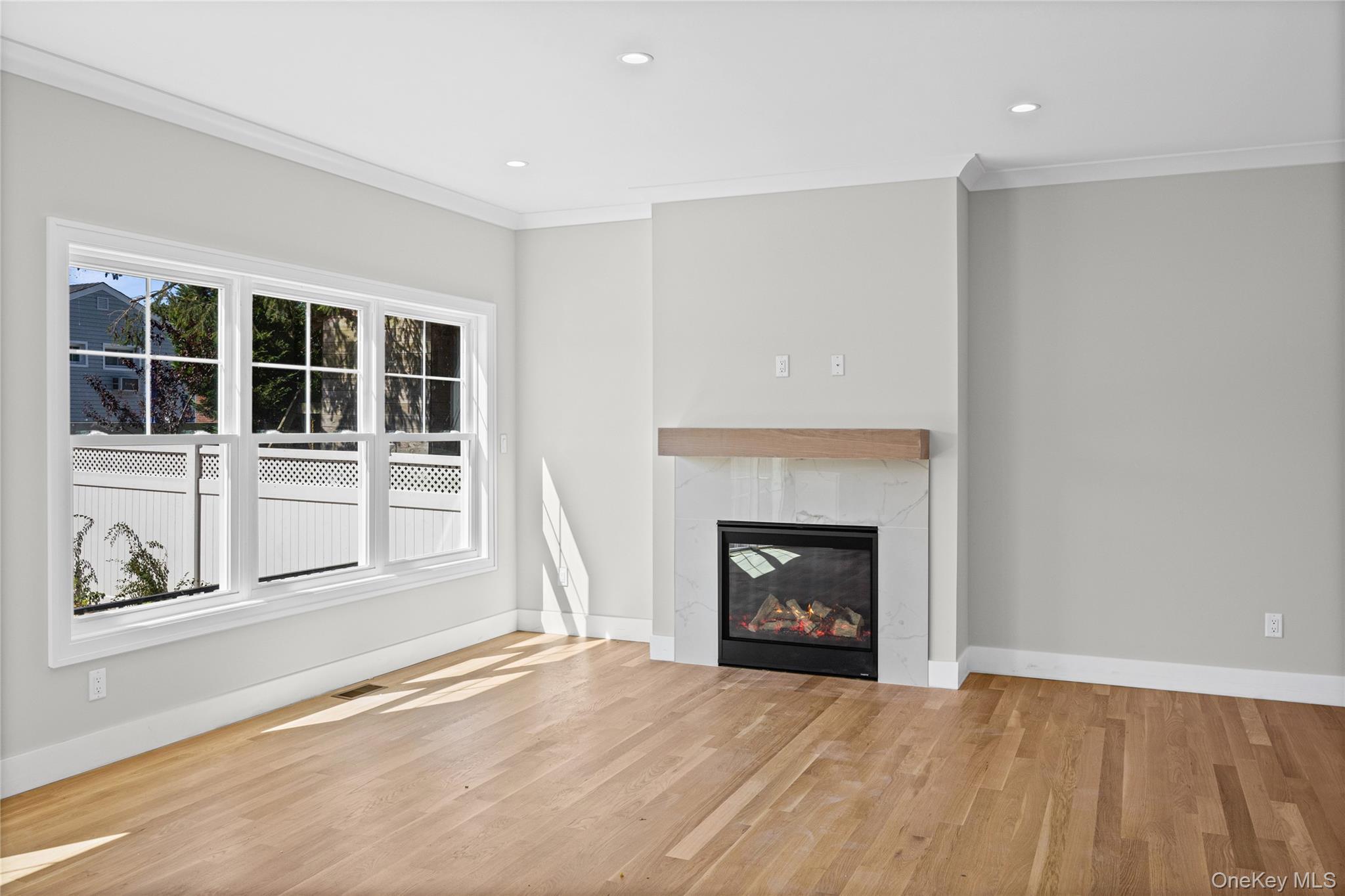 Single Family Broadway  Nassau County, NY 11762, MLS-1047977-21