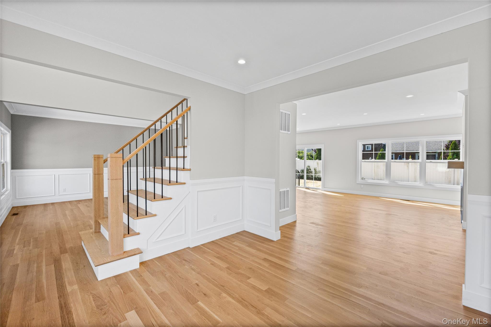 Single Family Broadway  Nassau County, NY 11762, MLS-1047977-22