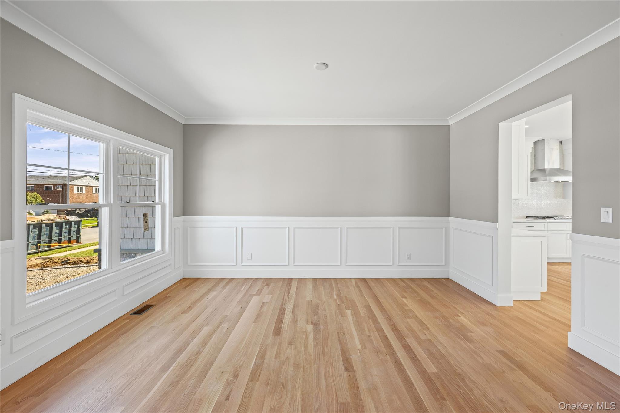 Single Family Broadway  Nassau County, NY 11762, MLS-1047977-7